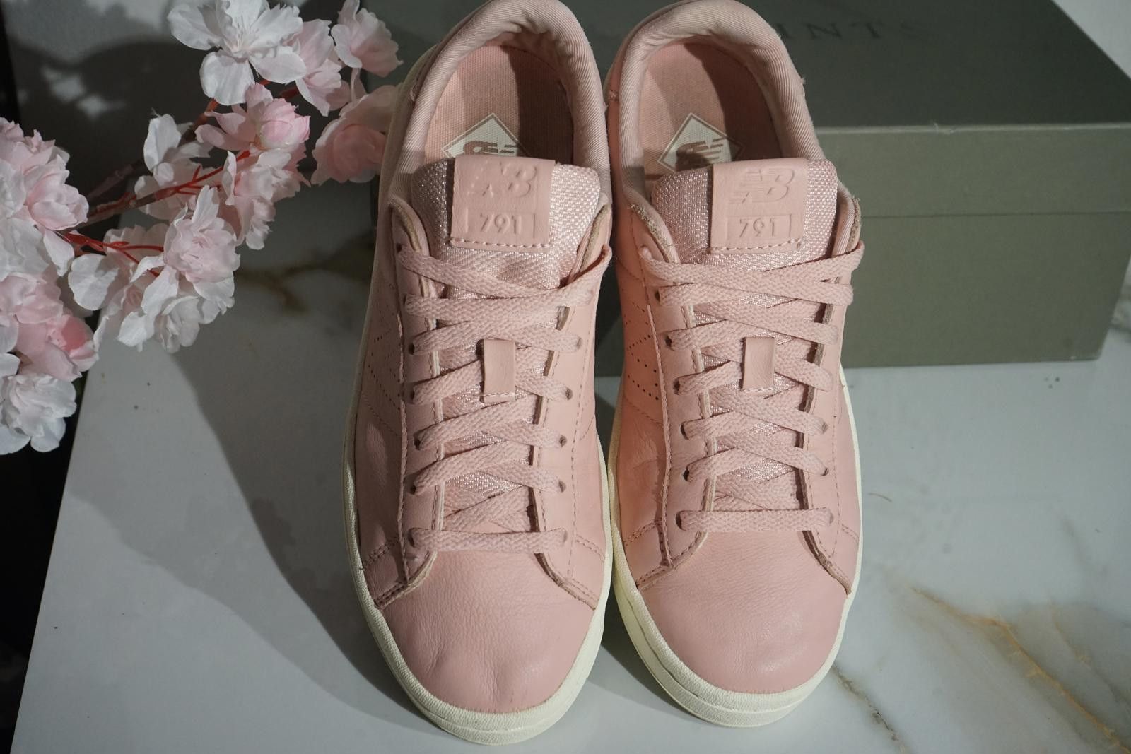 New Balance New Balance Pink Low Top Size US 7.5 / IT 37.5 - 1 Thumbnail