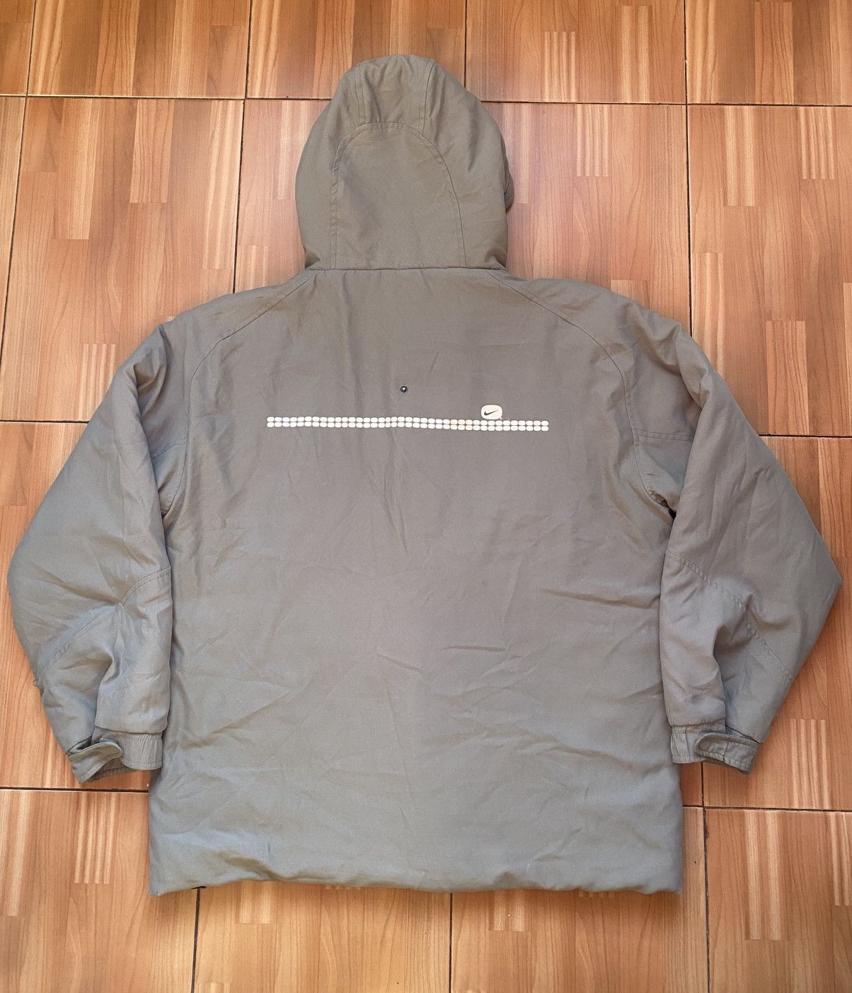 Nike Early 00's NIKE Classic Grey Mini Logo Puffer Jacket Size US L / EU 52-54 / 3 - 8 Thumbnail