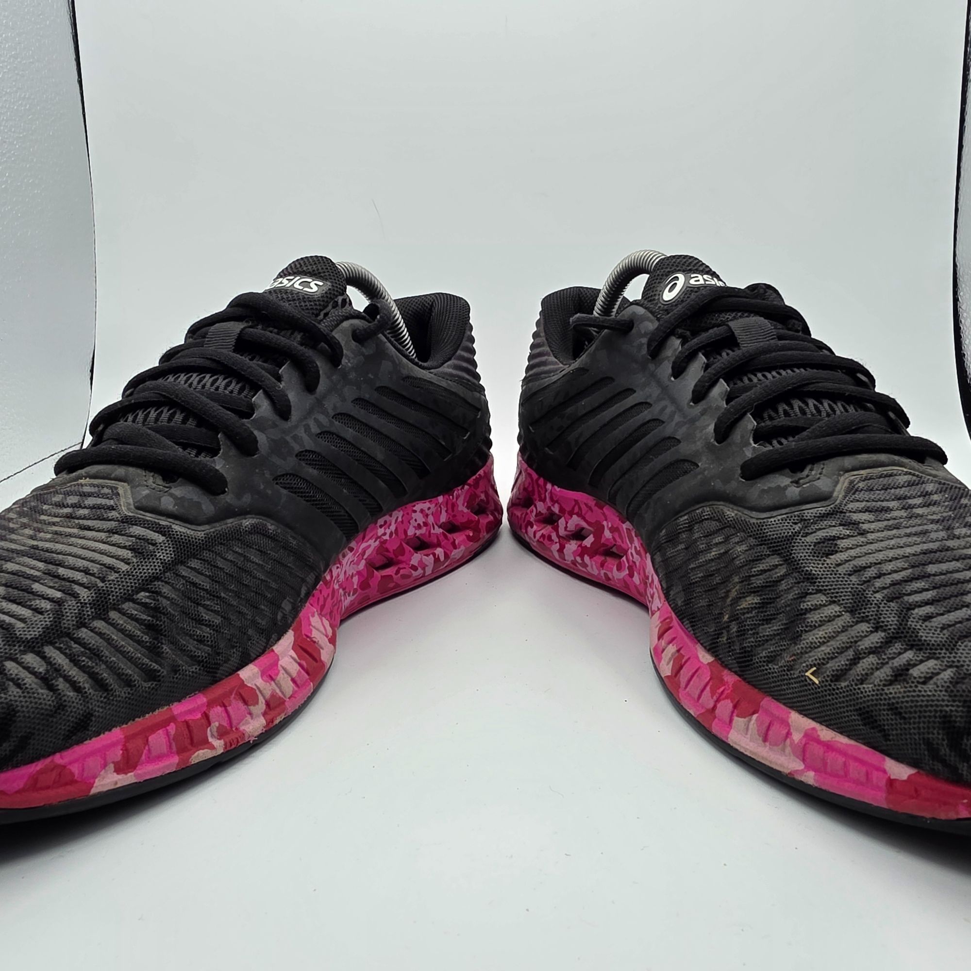Asics Asics FuzeX Breast Cancer Awareness Mens Size 9 Black Pink A Size US 9 / EU 42 - 3 Thumbnail