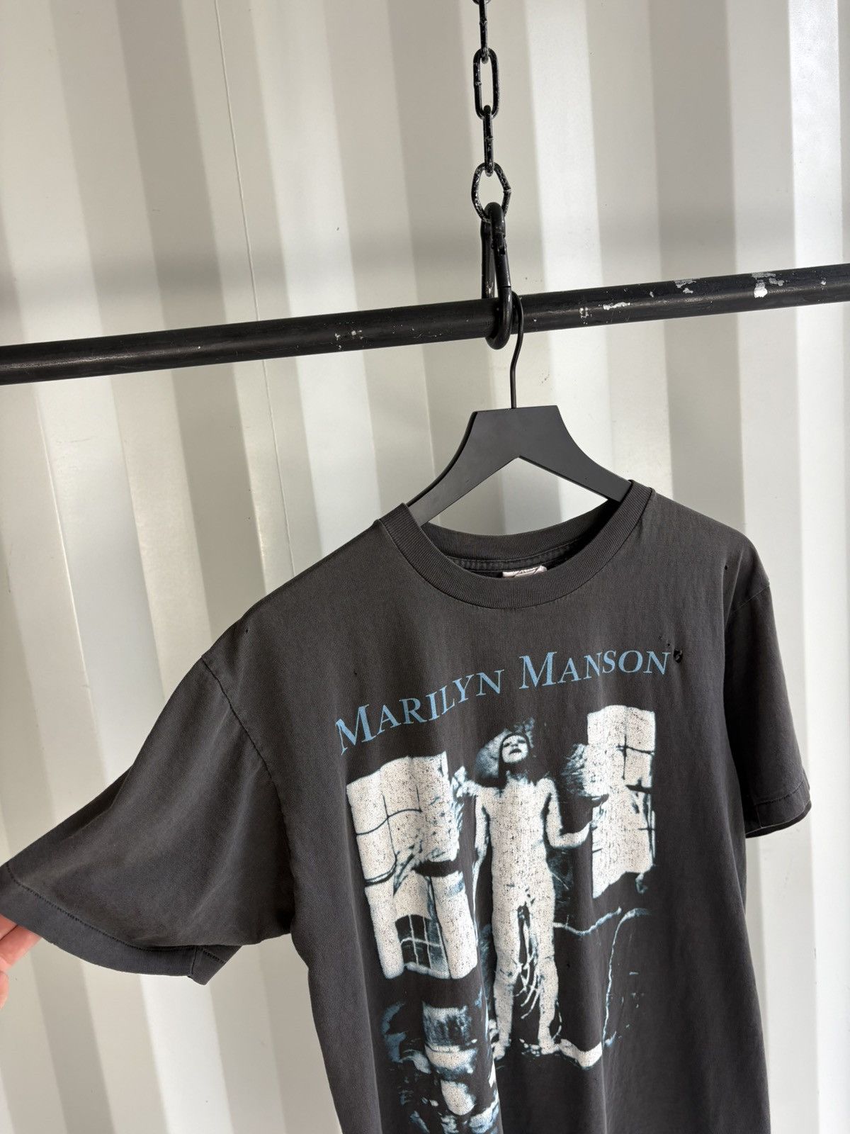 Band Tees Vintage Marilyn Manson Faded Thrash Distressed Shirt GRUNGE Size US L / EU 52-54 / 3 - 7 Thumbnail