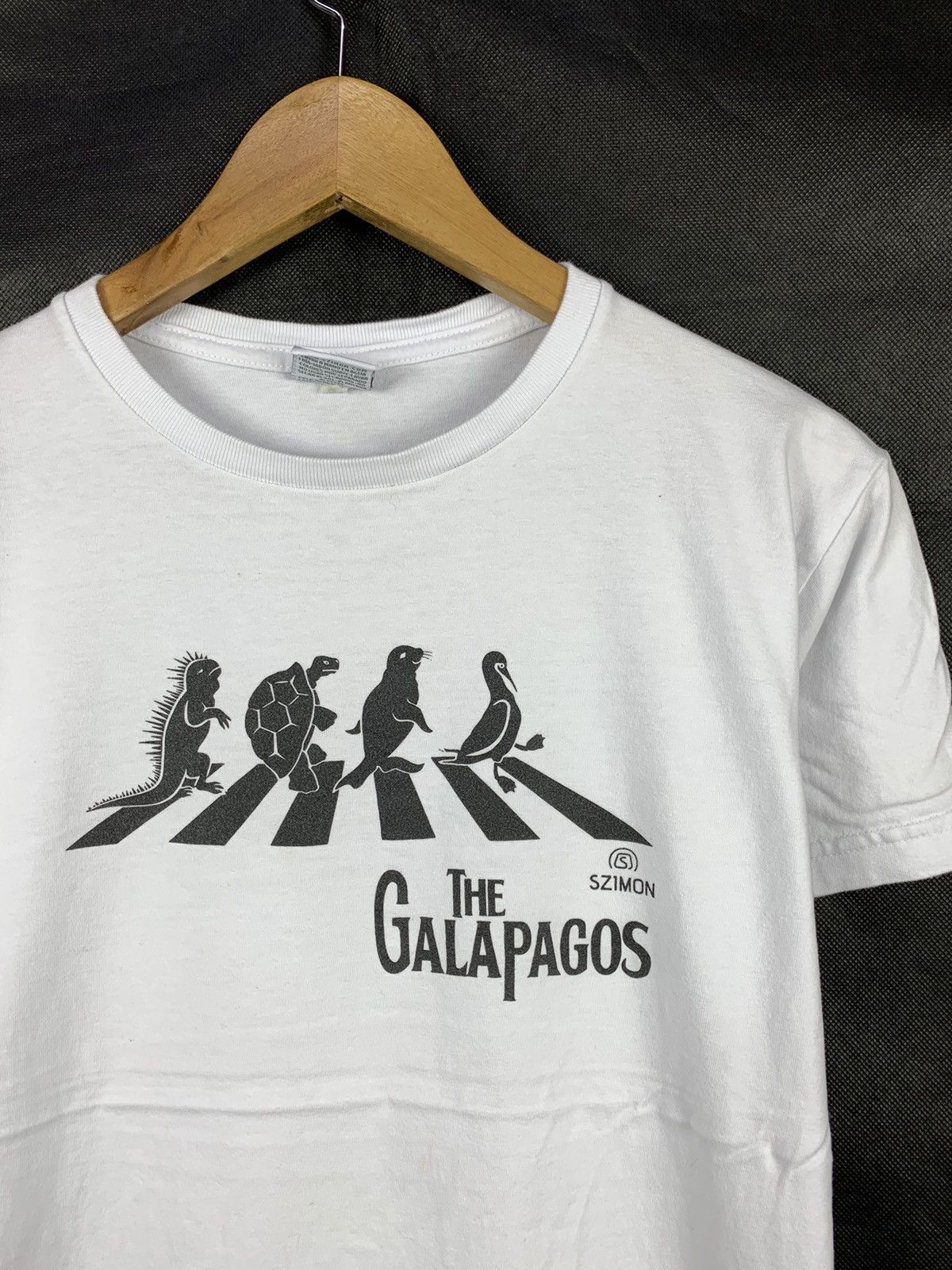 Japanese Brand Steals! The Galapagos Szimon The Beatles Spoof Tee Size US S / EU 44-46 / 1 - 2 Thumbnail