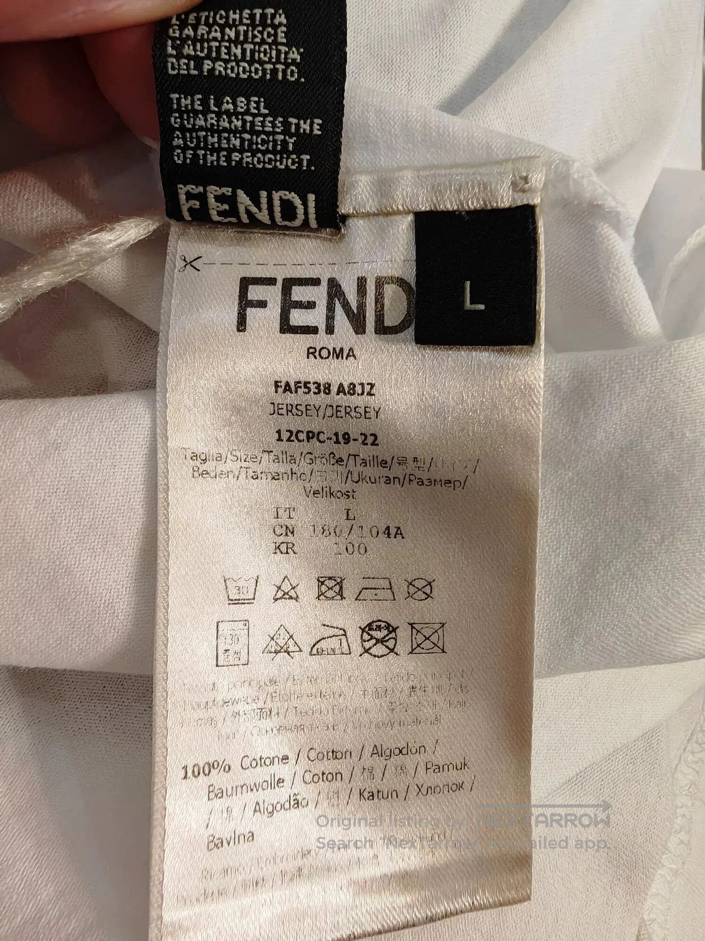 Fendi Fendi Yellow Logo Short. Size US L / EU 52-54 / 3 - 7 Thumbnail