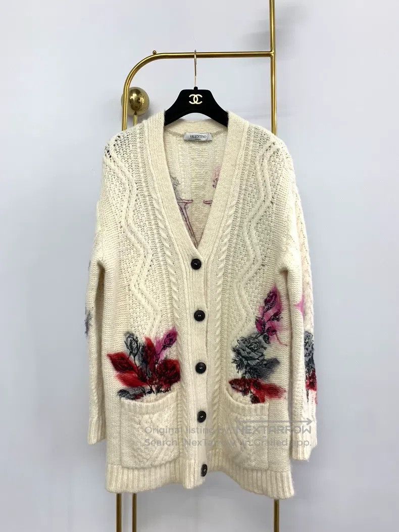 Valentino Valentino Floral embroidered alpaca knitted cardigan Size S / US 4 / IT 40 - 1 Thumbnail
