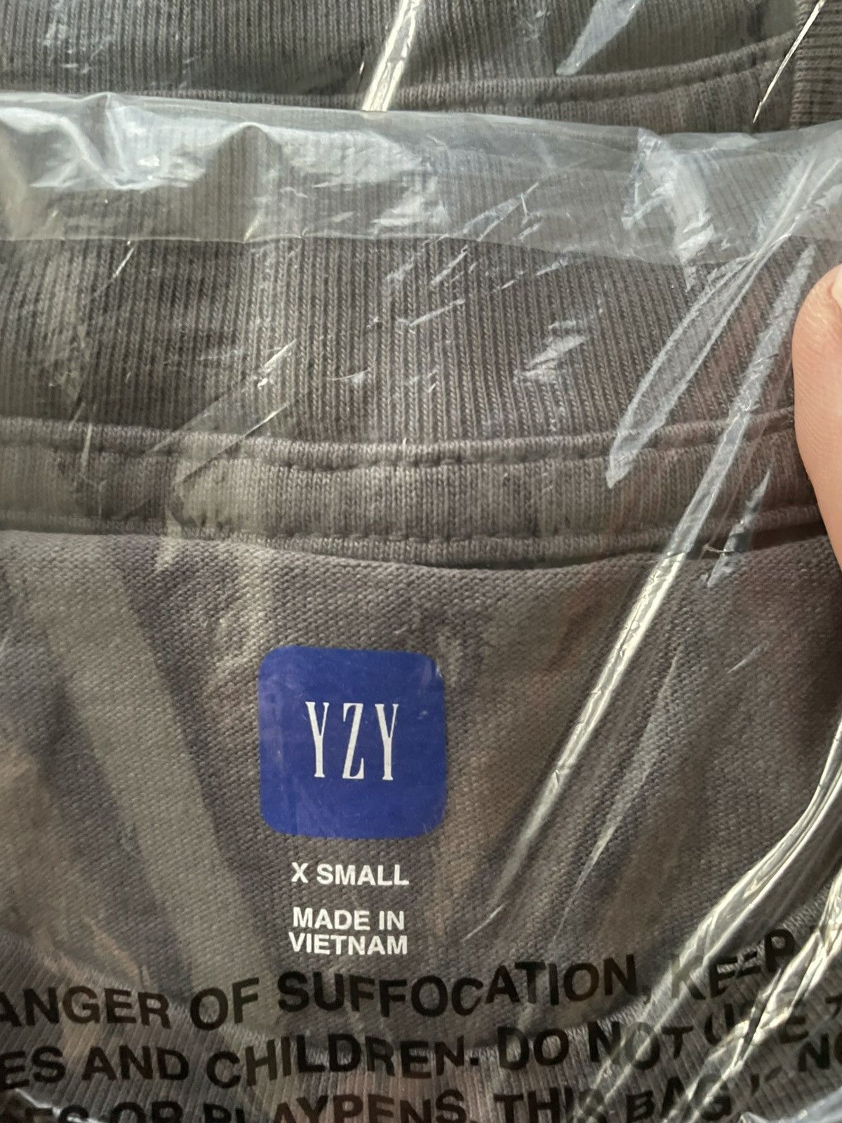 Gap × Yeezy yeezy gap engineered by balenciaga dark grey tee Size US XS / EU 42 / 0 - 4 Thumbnail