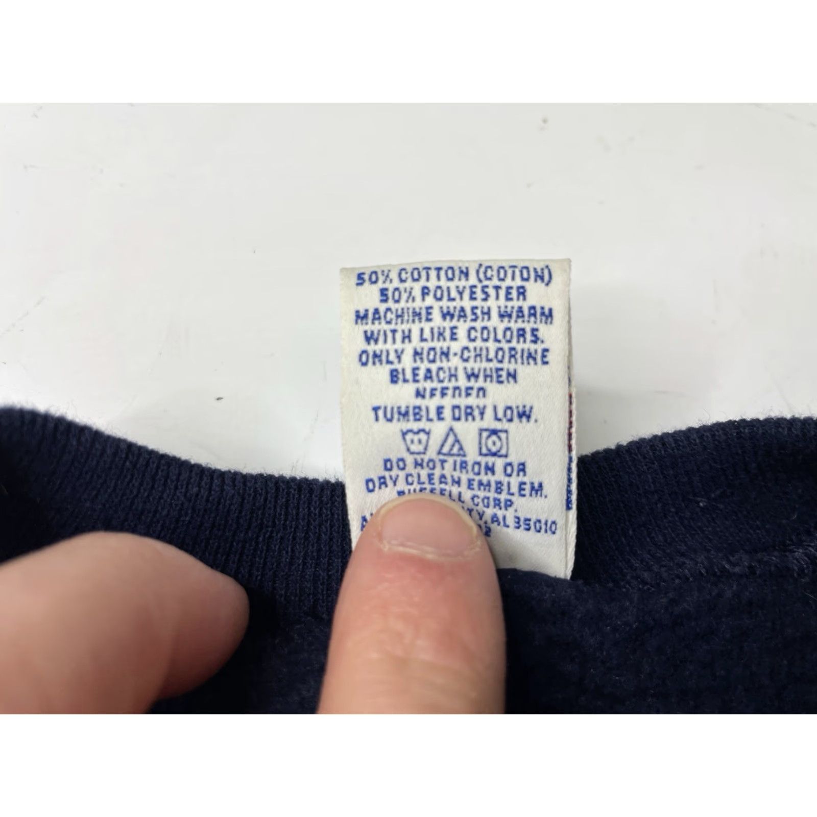 Russell Athletic VINTAGE Russell Athletic Sweatshirt Mens XL Navy Blue Crew Neck Pullover 90s USA Athletic Club Size US XL / EU 56 / 4 - 3 Thumbnail