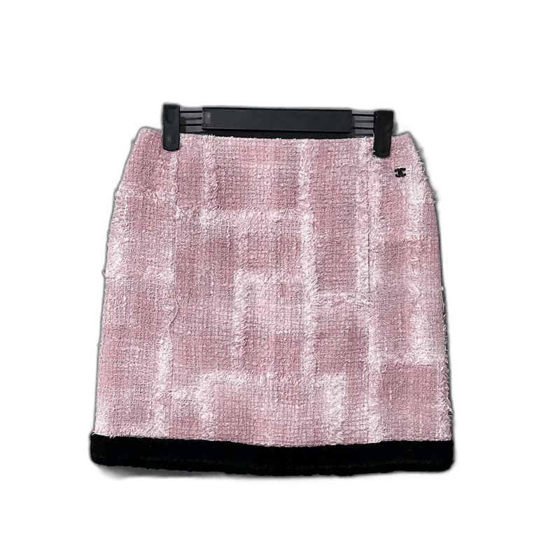 Chanel Pink Tweed Logo Mini Skirt by Chanel Size 36" / US 14 / IT 50 - 1 Thumbnail