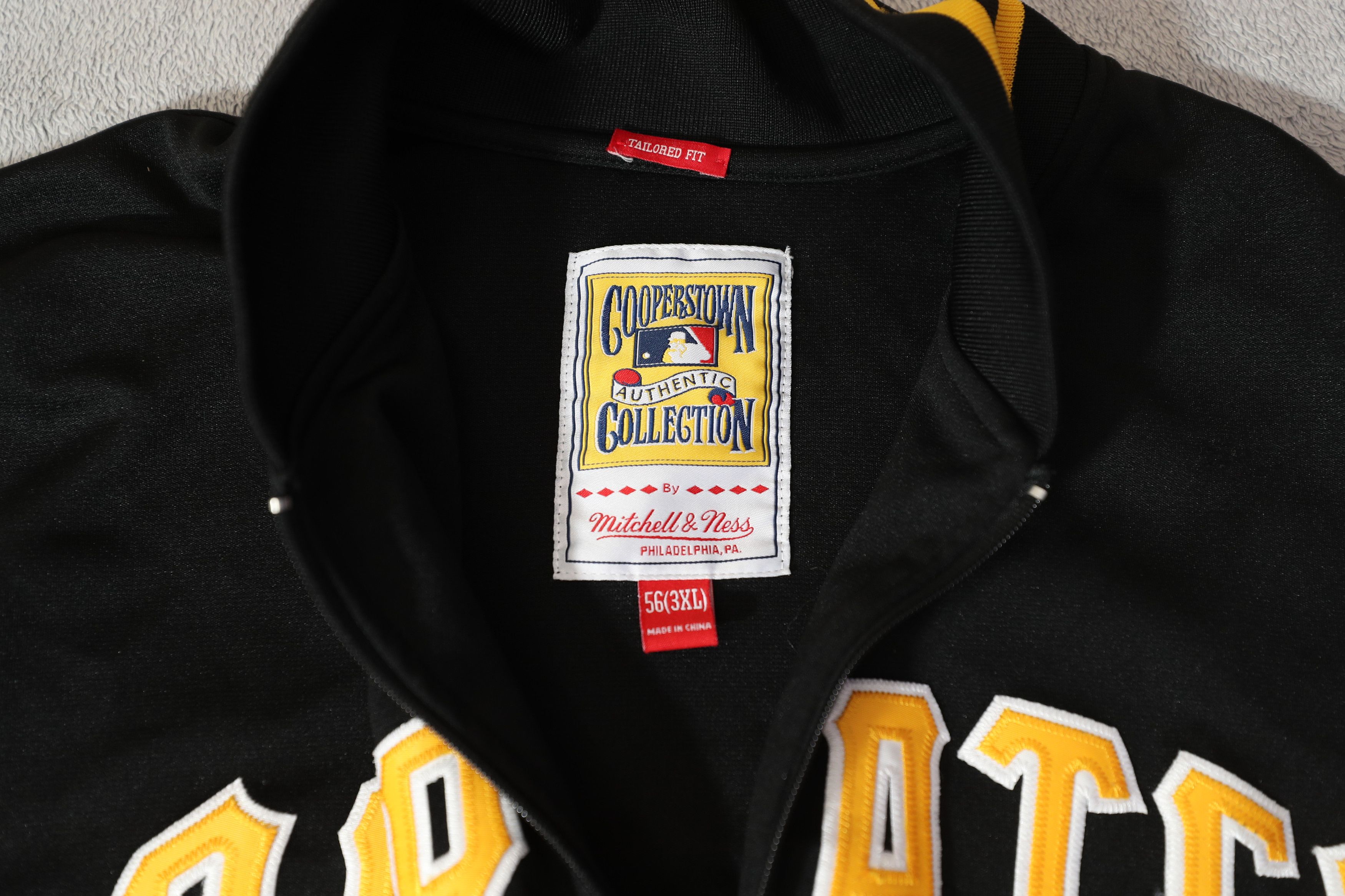 Cooperstown Collection Vintage 1987 Pittsburgh Pirates Coaches Jacket (XXXL) Size US XXL / EU 58 / 5 - 9 Thumbnail