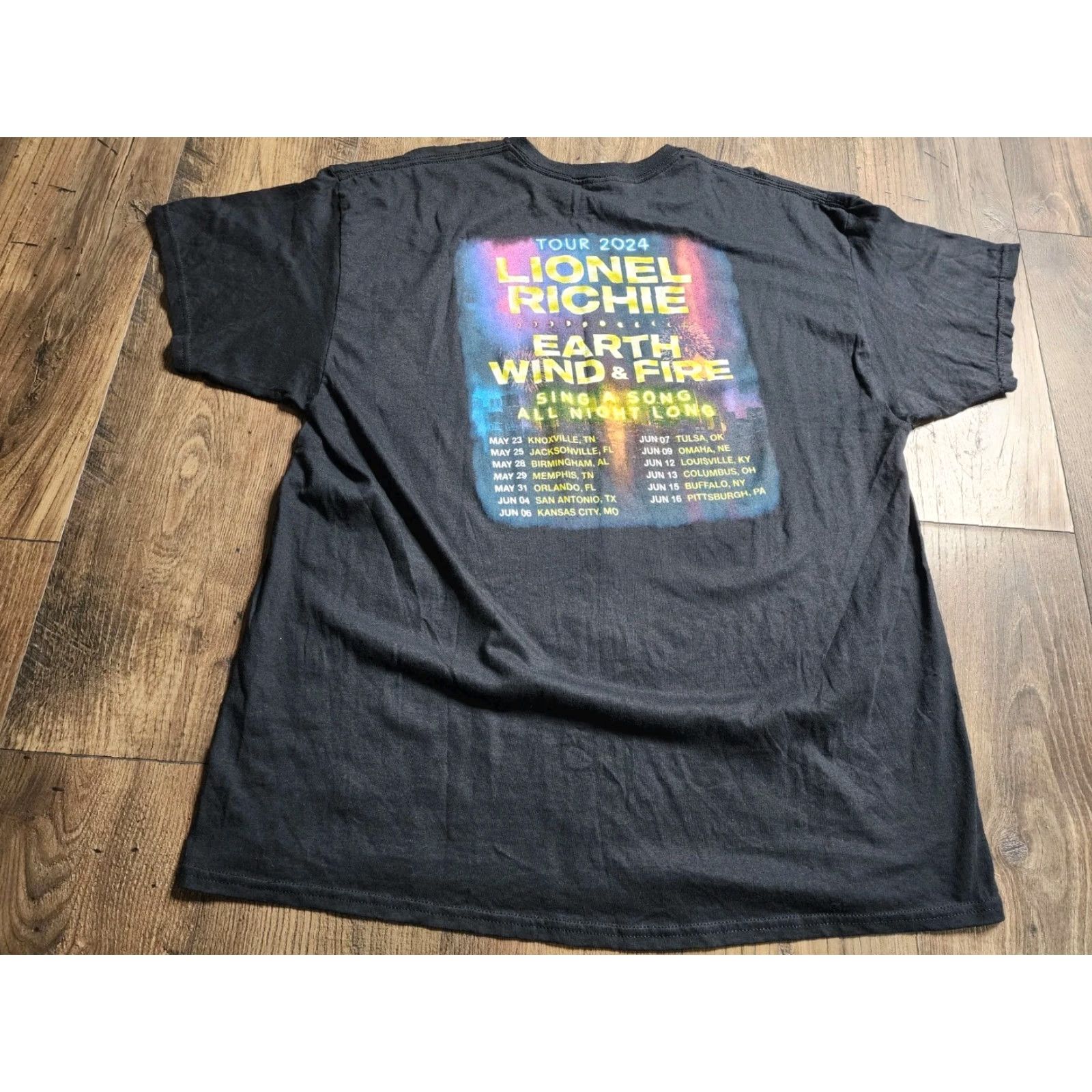 Gildan Lionel Richie 2024 Concert T-Shirt Mens 2XL Black Double-Sided Gildan Music Fire Size US XXL / EU 58 / 5 - 2 Thumbnail