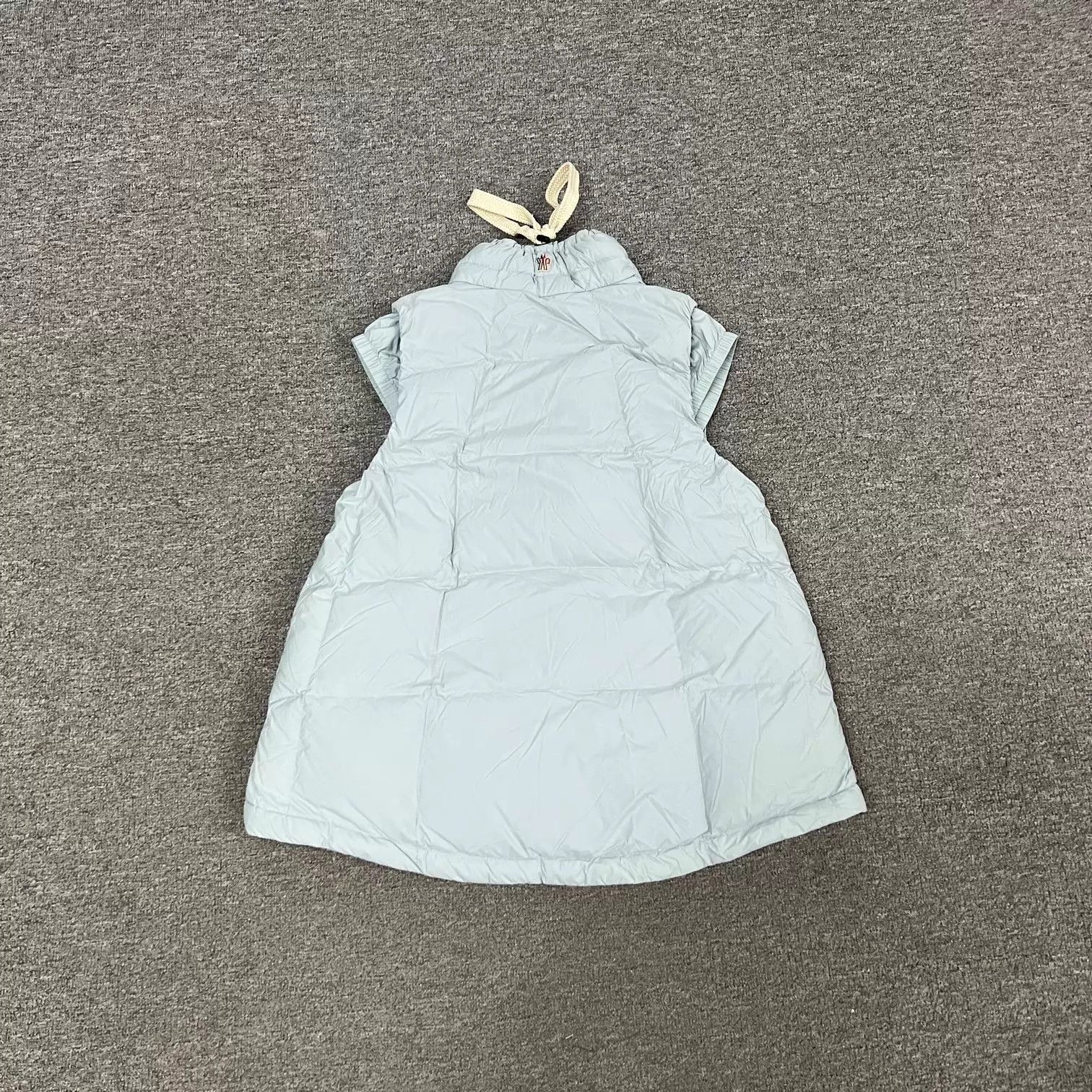Moncler Moncler Muted Blue Down Vest Size 1 Mint Size S / US 4 / IT 40 - 2 Thumbnail