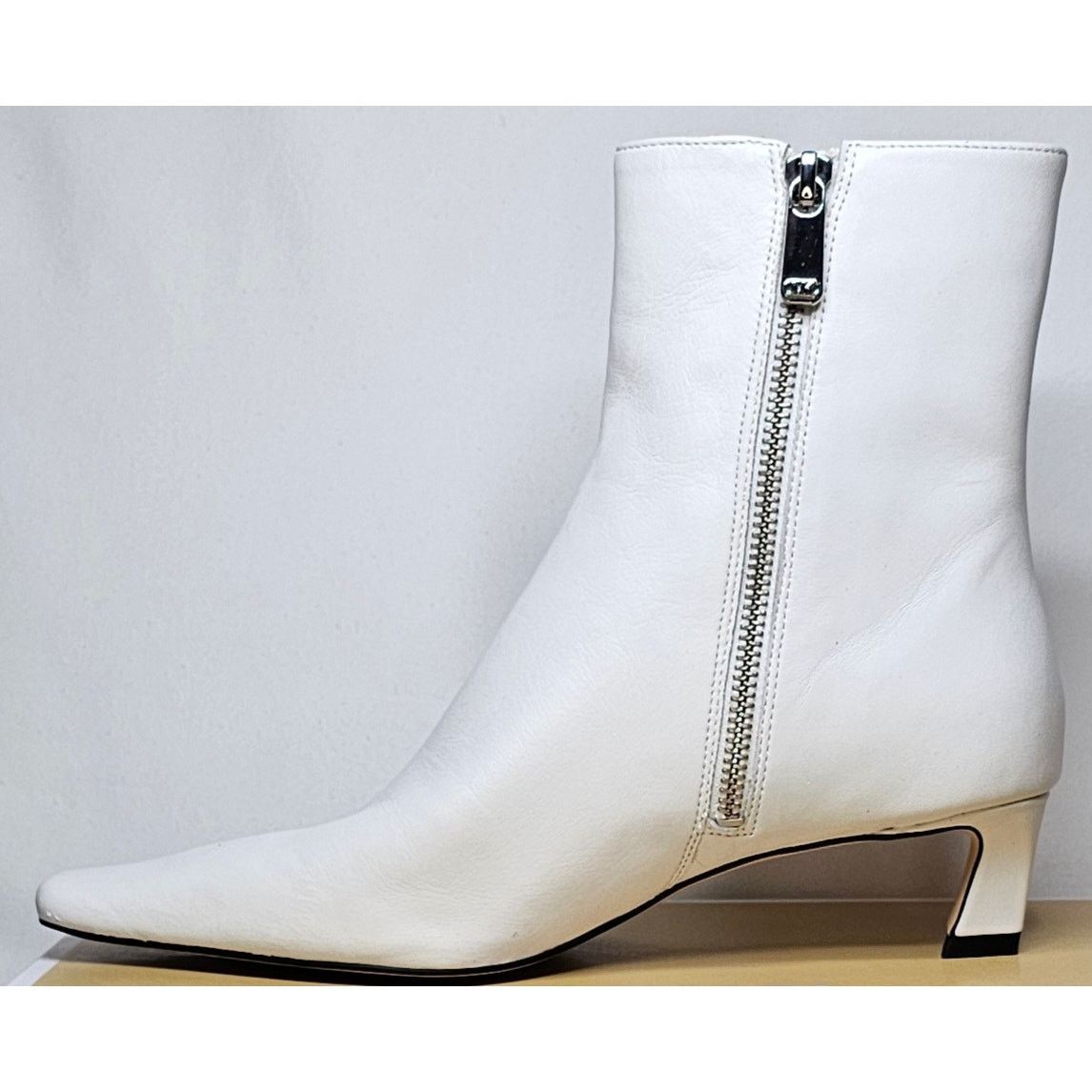 Michael Kors Michael Kors Cosmo Leather Kitten Boot Size US 6 / IT 36 - 5 Thumbnail