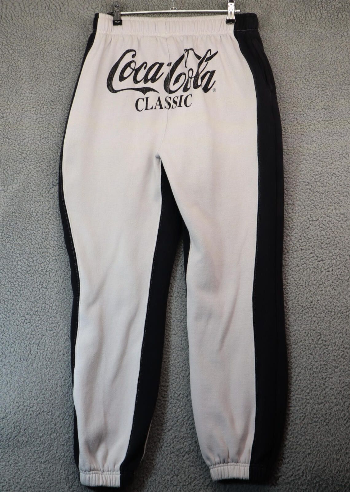 Pacsun Coca Cola PacSun Sweatpants White Medium Colorblock Size US 32 / EU 48 - 1 Thumbnail