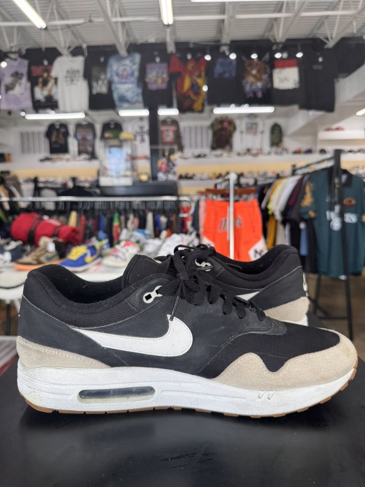 Nike Nike Air Max 1 Black Light Bone Sz. 13 (2018) Size US 13 / EU 46 - 4 Thumbnail