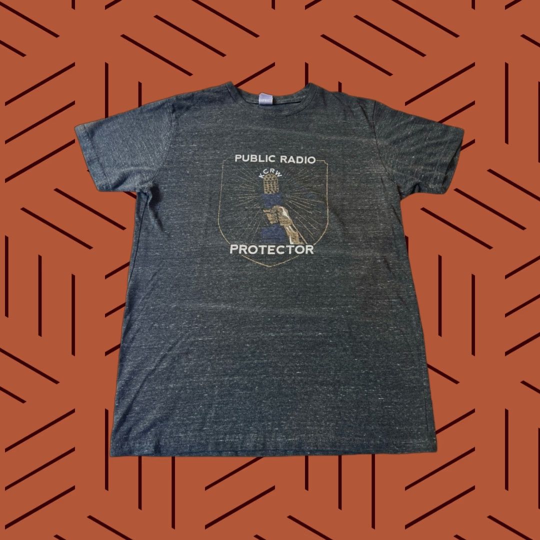 Logo 7 VINTAGE NPR KCRW 89.9 Public Radio Protector Raised Microphone Logo Shirt S Heather Gray US Blanks Unisex T-Shirt Short Sleeve Crew Neck Graphic Print Size US S / EU 44-46 / 1 - 1 Thumbnail