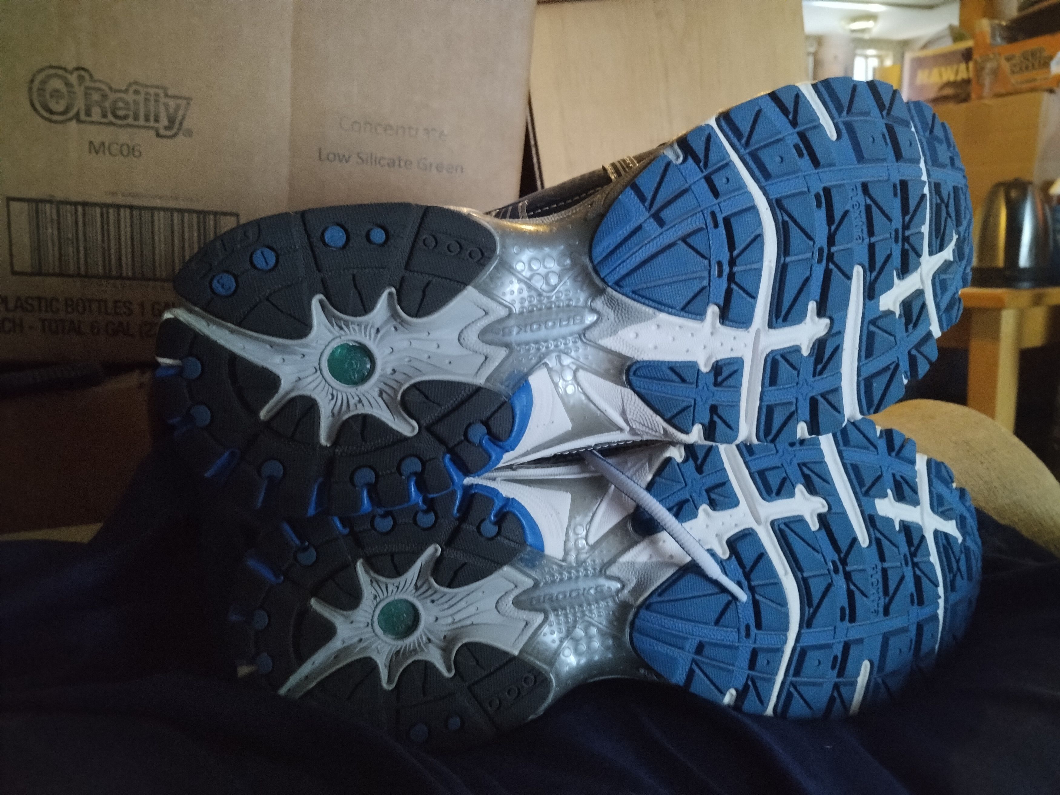 Brooks Adrenaline GTS 13 Size US 9.5 / EU 42-43 - 6 Thumbnail