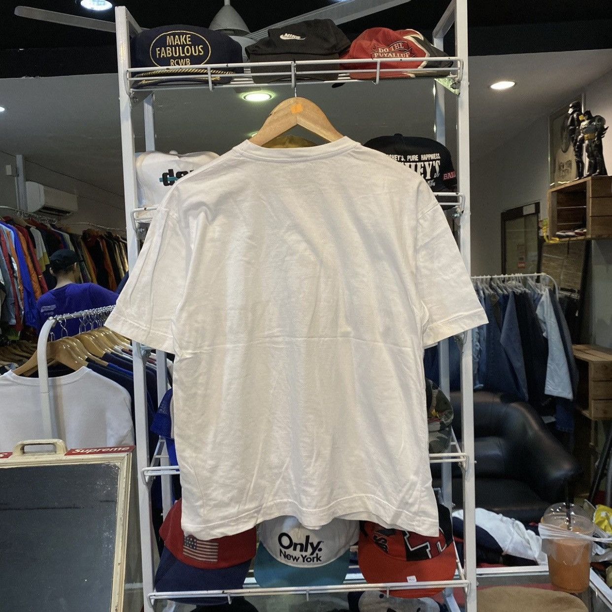 Trussardi RARE! Vintage 90s Trussardi Big Logo Spellout T-Shirt Size US M / EU 48-50 / 2 - 2 Thumbnail