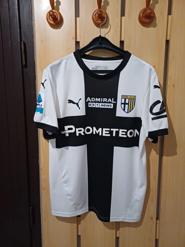 Puma Parma Calcio 2024/25 Match Issue shirt - Valeri #14 Size US M / EU 48-50 / 2 - 1 Thumbnail