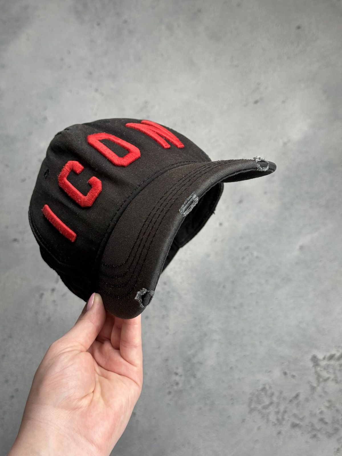 Dsquared2 Vintage Cap Dsquared2 Icon Born in Canada Faded Black Hat Size ONE SIZE - 4 Thumbnail