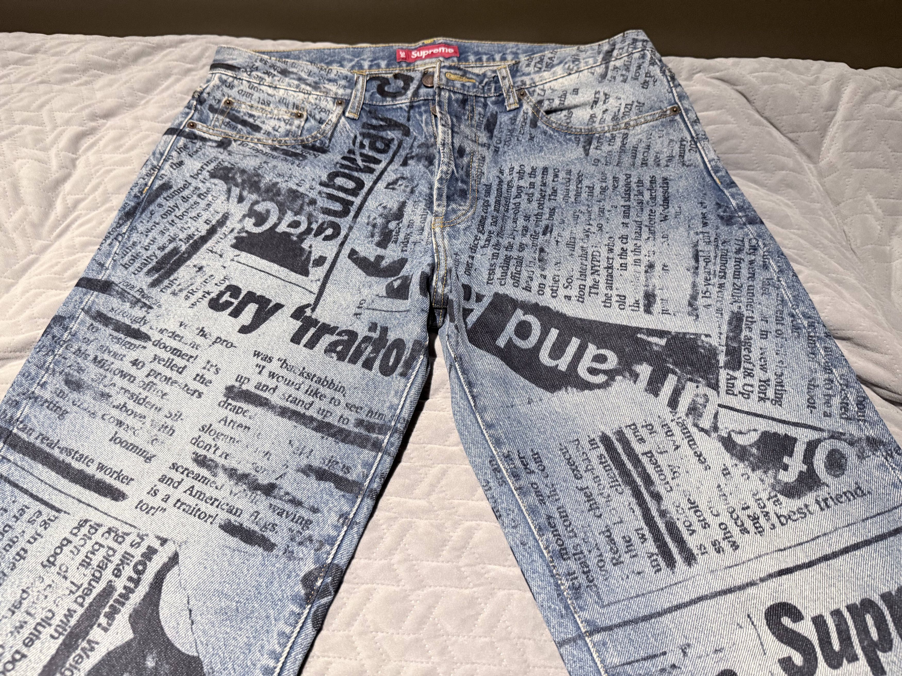 Supreme Supreme Newspaper Print Denim Jeans – Blue Size US 34 / EU 50 - 2 Thumbnail