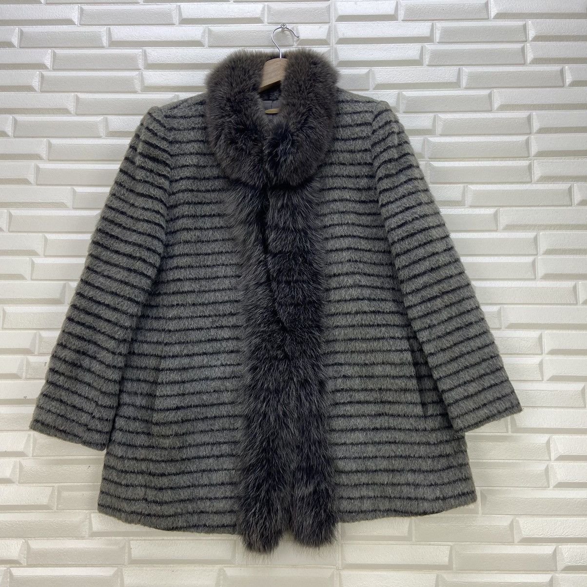 Japanese Brand Japanese Brand Chigusa Bowbell Faux Fur Winter Coat Size M / US 6-8 / IT 42-44 - 2 Thumbnail