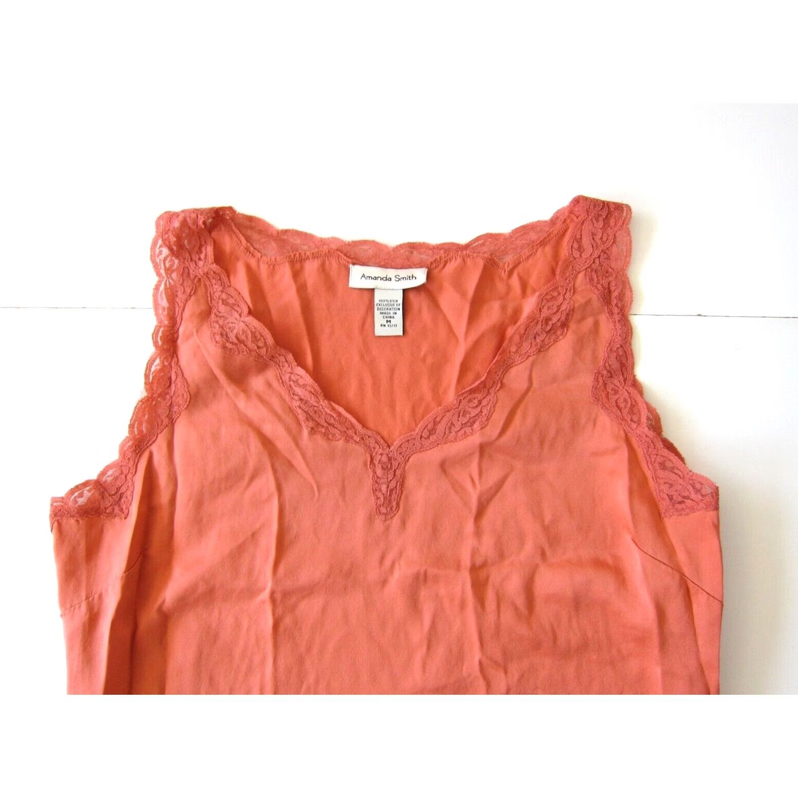 Vintage Amanda Smith Pink 100% Silk Lace V-Neck Sleeveless Tank Top Blouse XS Women Tank Pink Silk Lace V-Neck Sleeveless Top Blouse Medium Size XS / US 0-2 / IT 36-38 - 8 Thumbnail
