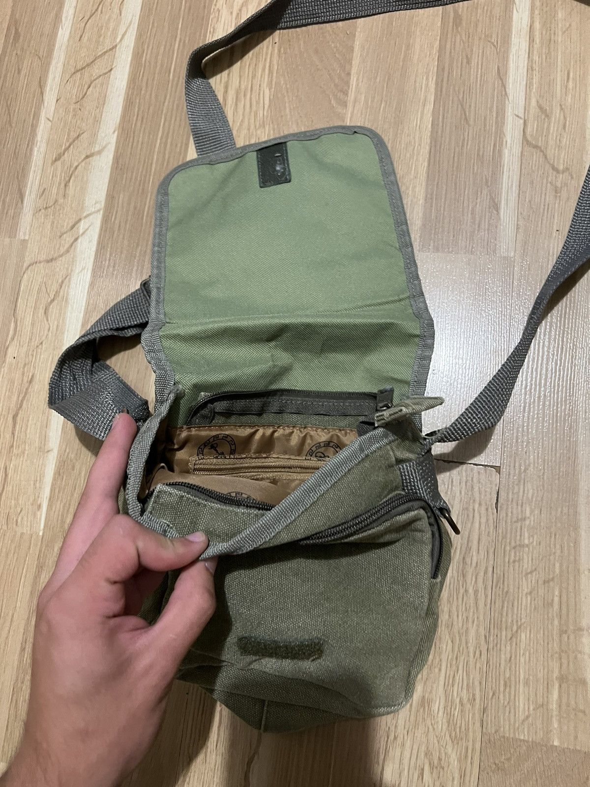 Diesel × Vintage Vintage diesel messenger sling bag y2k style khaki japan Size ONE SIZE - 6 Thumbnail