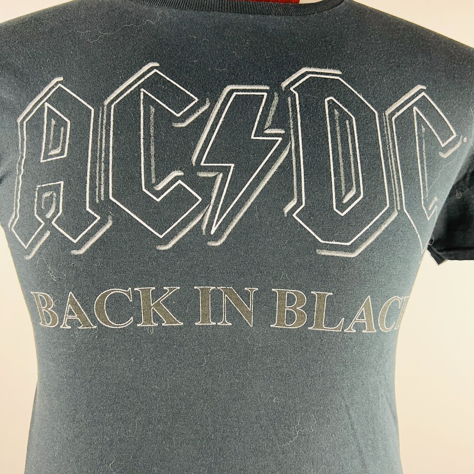 Band Tees AC/DC ACDC Back In Black Small T-Shirt Shirt Size US S / EU 44-46 / 1 - 2 Thumbnail