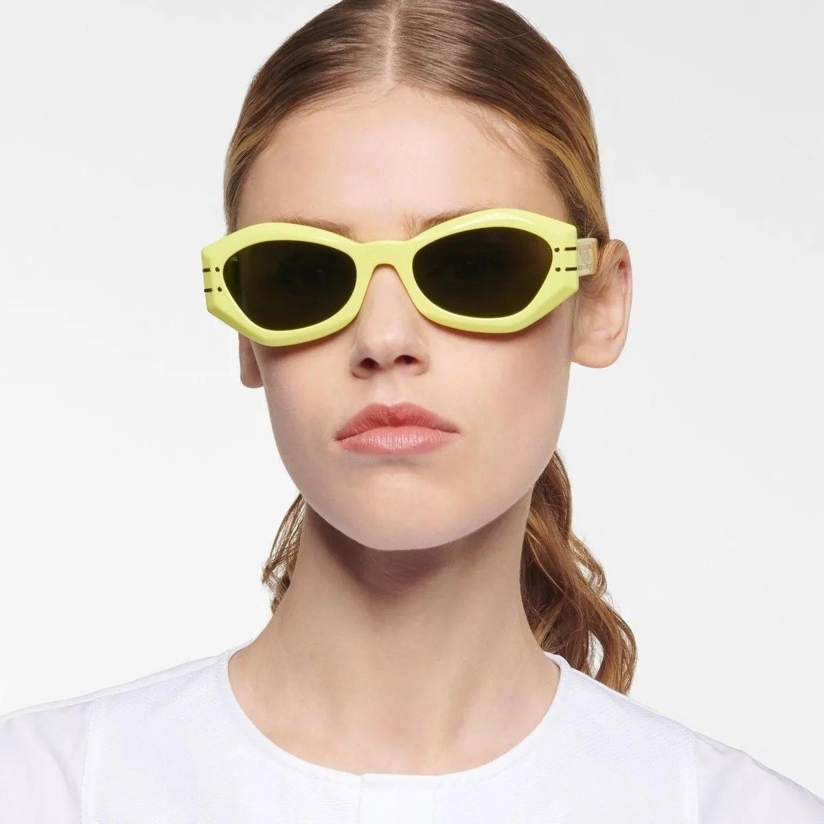 Dior NEW Dior DIORSIGNATURE B1U 66C0 Women Butterfly Sunglasses Size ONE SIZE - 10 Thumbnail