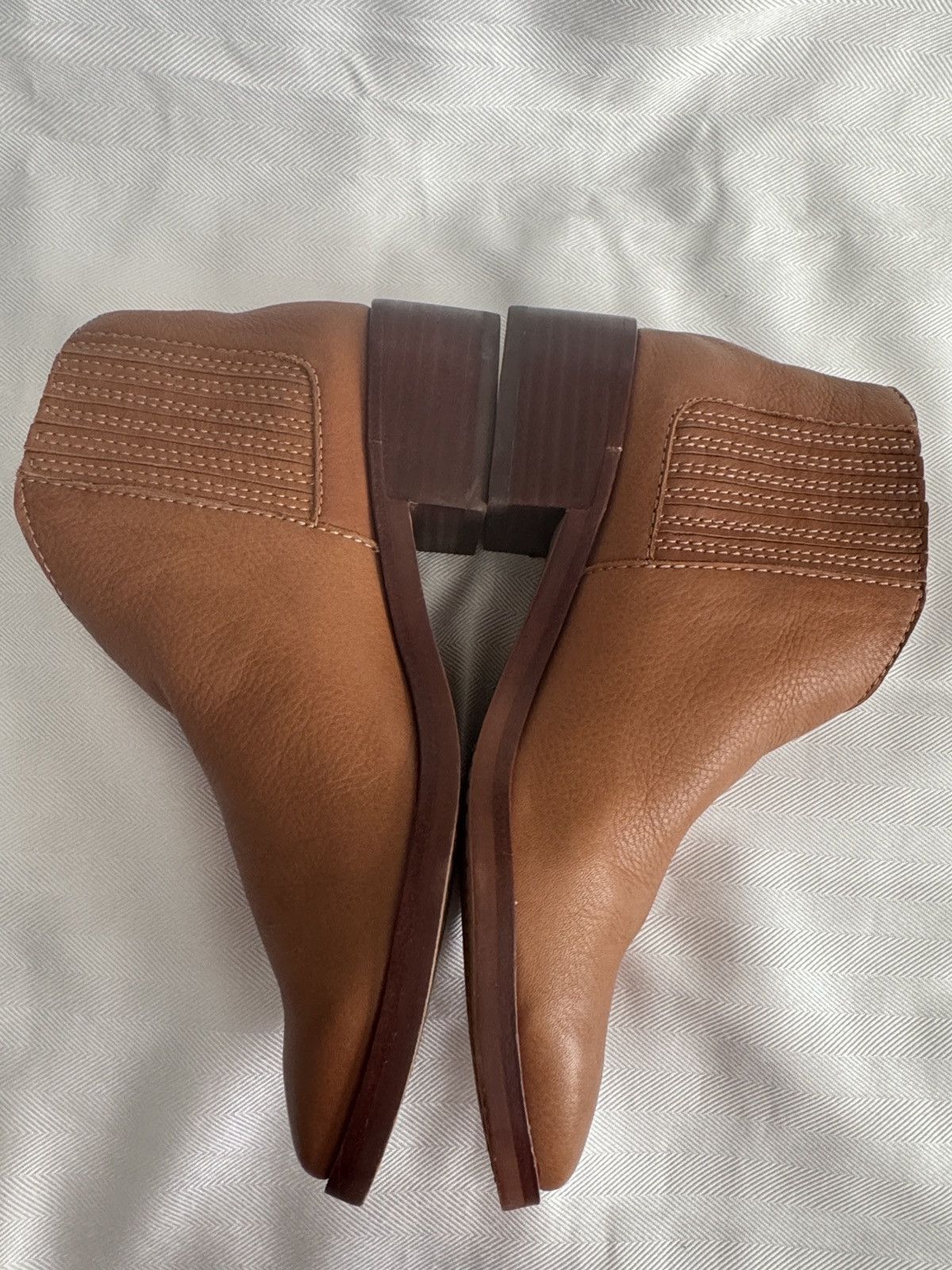 Dolce Vita Women's Tan Leather Chelsea Boots Size US 8 / IT 38 - 2 Thumbnail