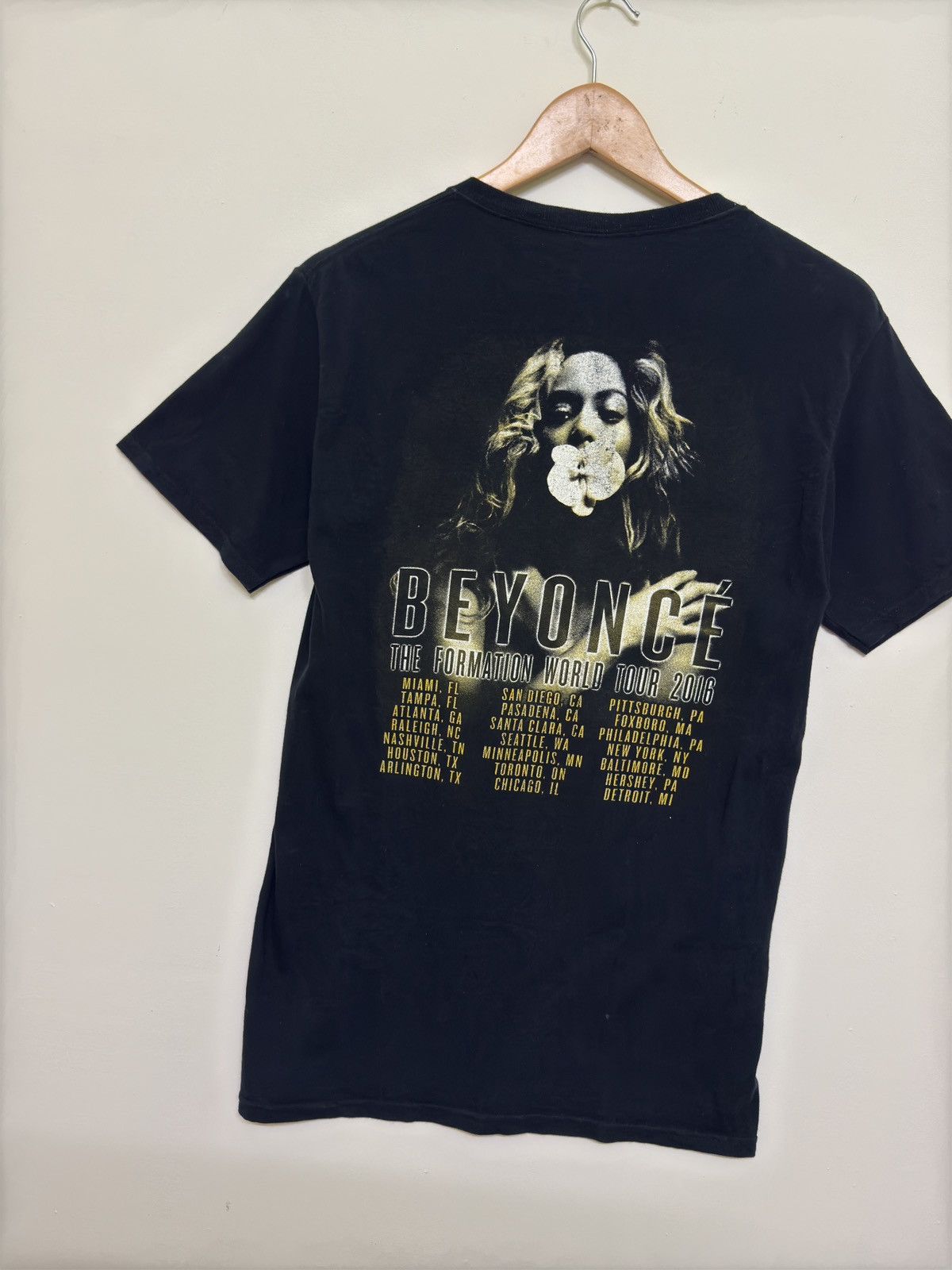 Beyonce BEYONCE THE FORMATION WORLD TOUR 2016 TEE Size US XS / EU 42 / 0 - 7 Thumbnail