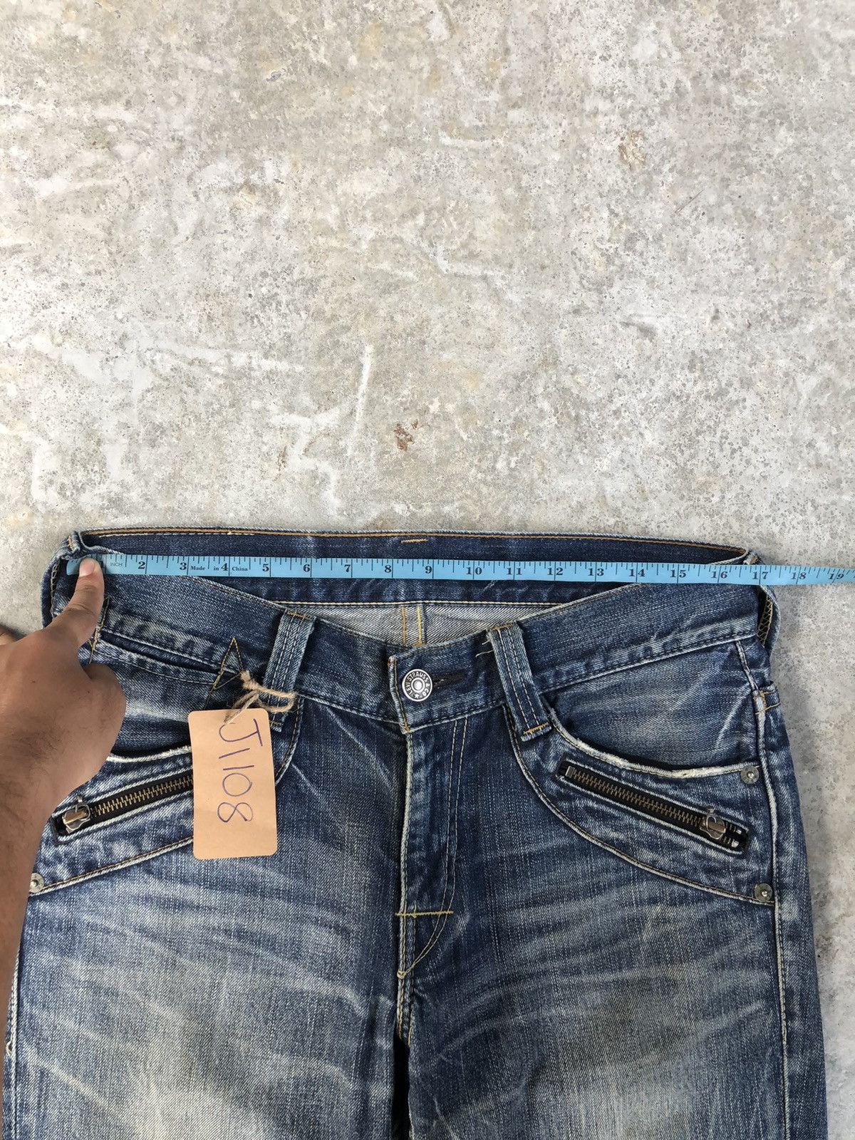 If Six Was Nine Y2k Levi’s Flared Jeans Distressed Jeans Mudwash 507 Size US 33 - 21 Thumbnail
