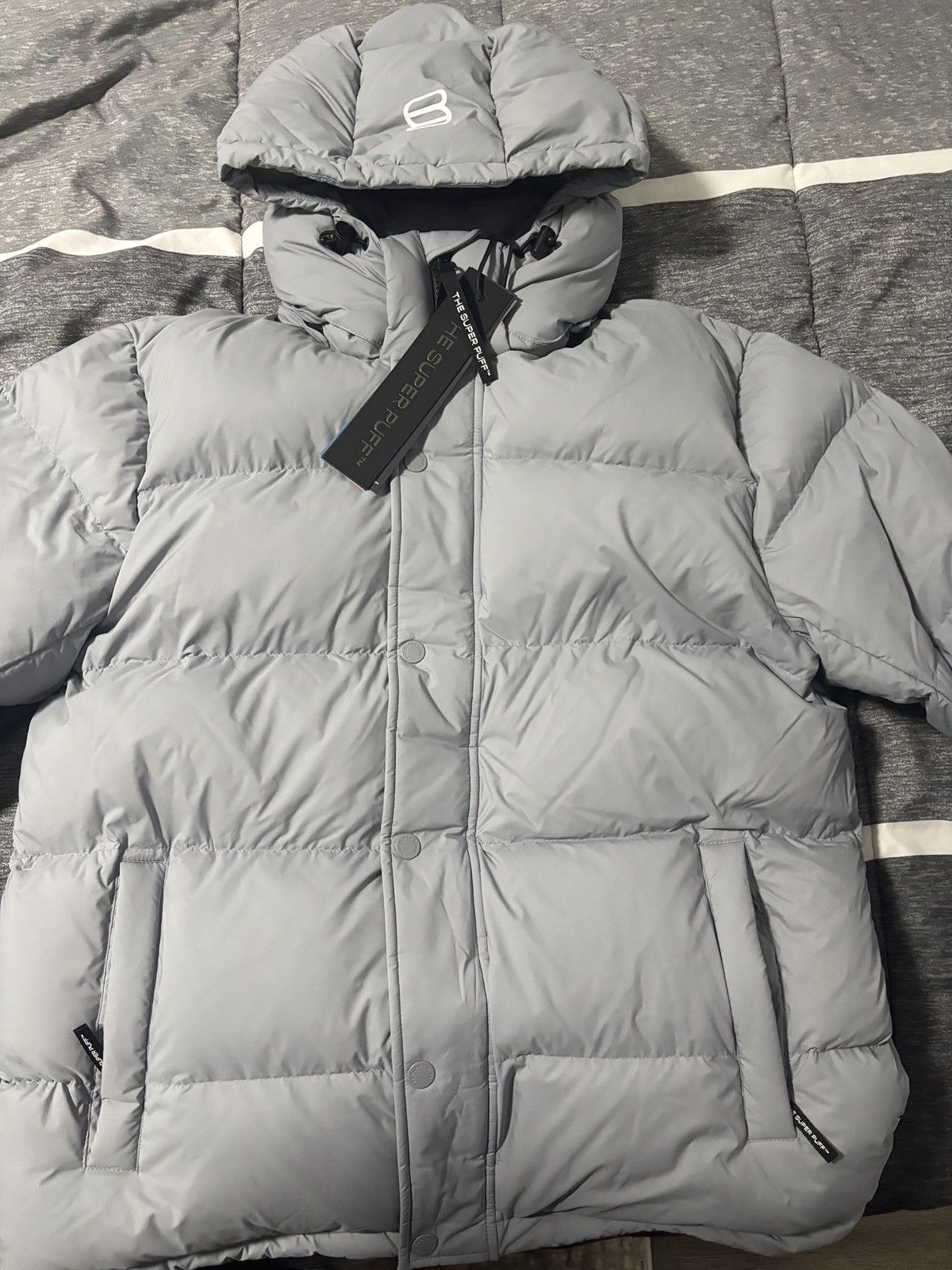 Aritzia Mens Super Puff Jacket, Size US L / EU 52-54 / 3 - 1 Thumbnail