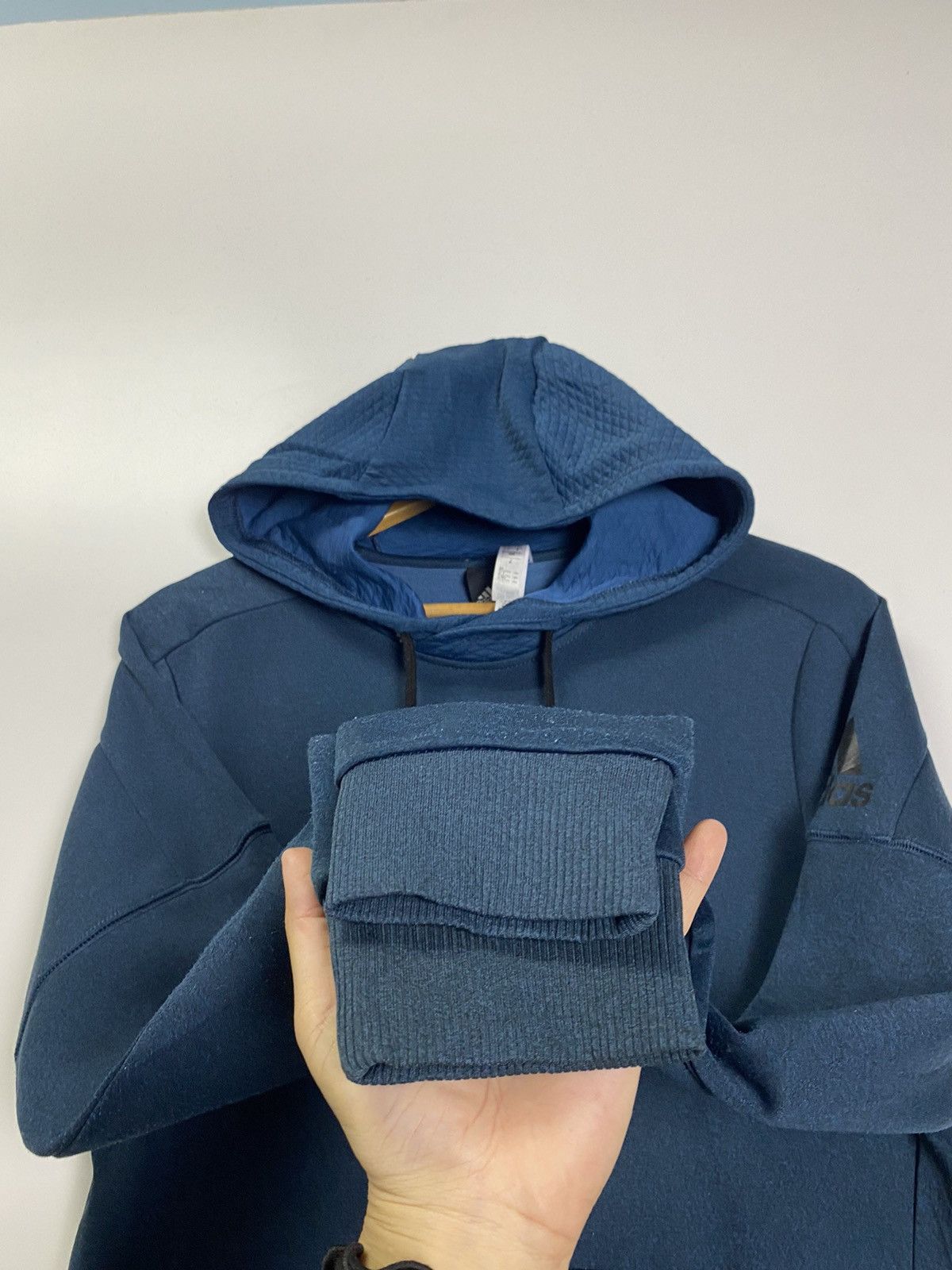 Adidas Adidas Hoodies Size US M / EU 48-50 / 2 - 9 Thumbnail