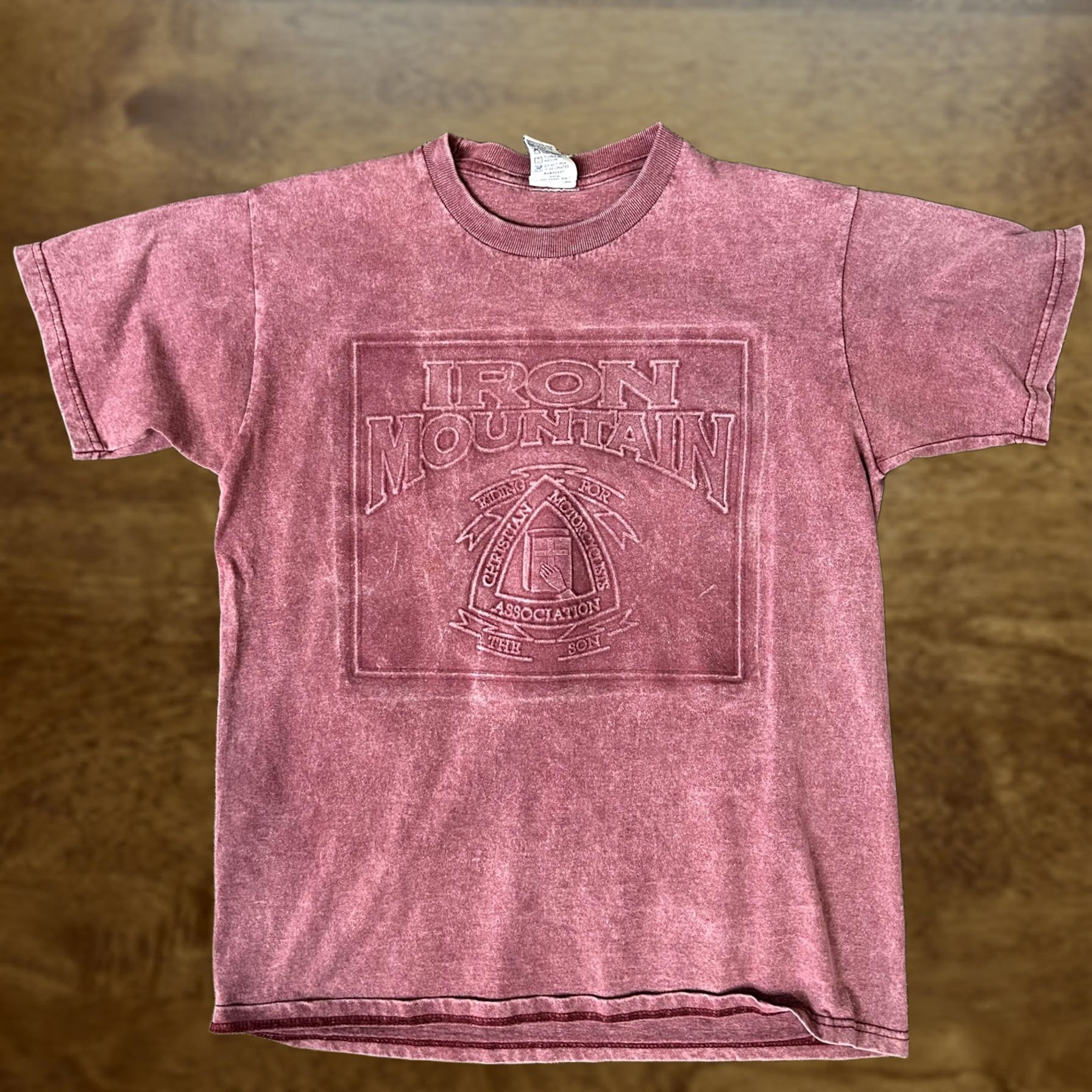 Vintage VINTAGE Iron Mountain Shirt Mens M Red 90s Motorcycle Religious Graphic Tee USA Mens Size US M / EU 48-50 / 2 - 1 Thumbnail
