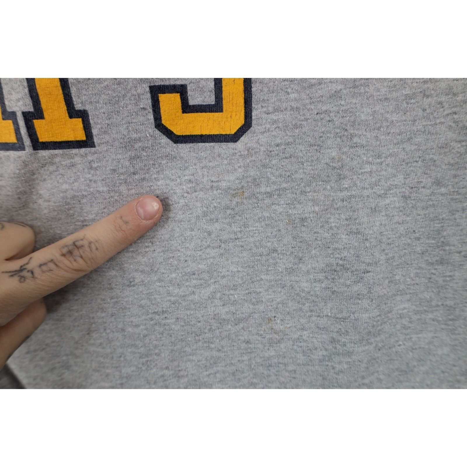 Vintage Vintage 90s Mens Large Spell Out University of Akron T-Shirt Size US L / EU 52-54 / 3 - 5 Thumbnail