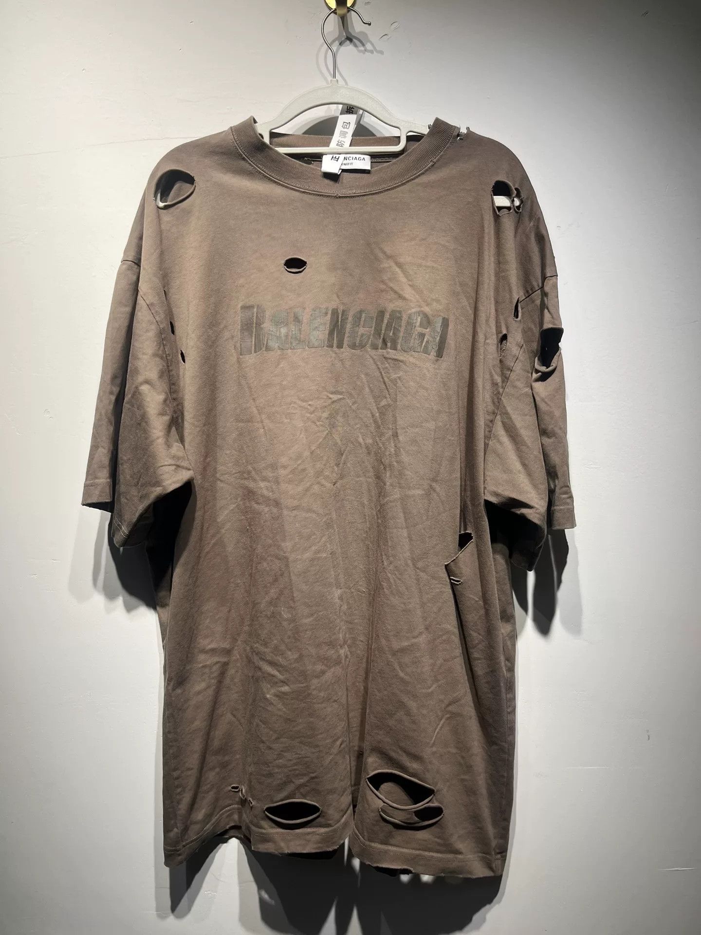Balenciaga Balenciaga Gray T-Shirt XS Women Size XS / US 0-2 / IT 36-38 - 1 Thumbnail