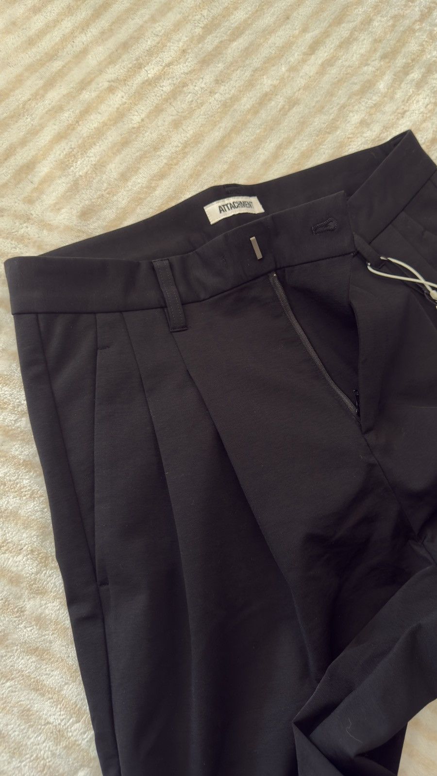 Attachment Attachment EX 2Tuck wide tapered pants size 1 Size US 30 / EU 46 - 2 Thumbnail