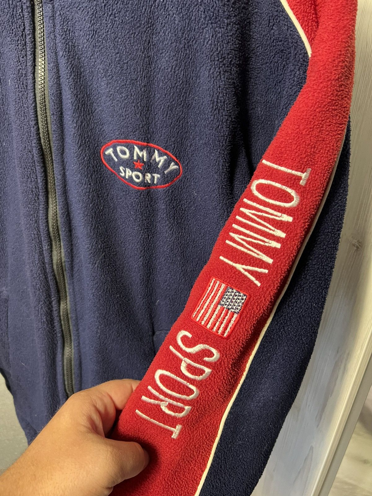 Tommy Hilfiger × Vintage Vintage Tommy Sport Fleece Zip Jacket USA Flag Made in UK Size US L / EU 52-54 / 3 - 4 Thumbnail
