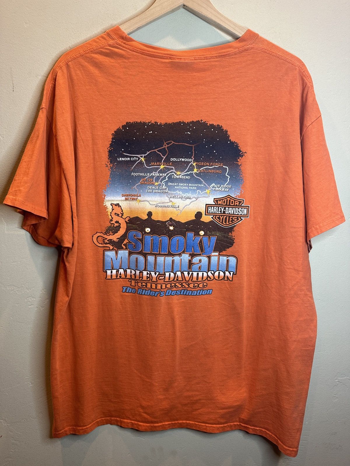 image of Art x Harley Davidson Vintage Harley Davidson Smoky Mountain Tennessee Shirt in Orange (Size XL)