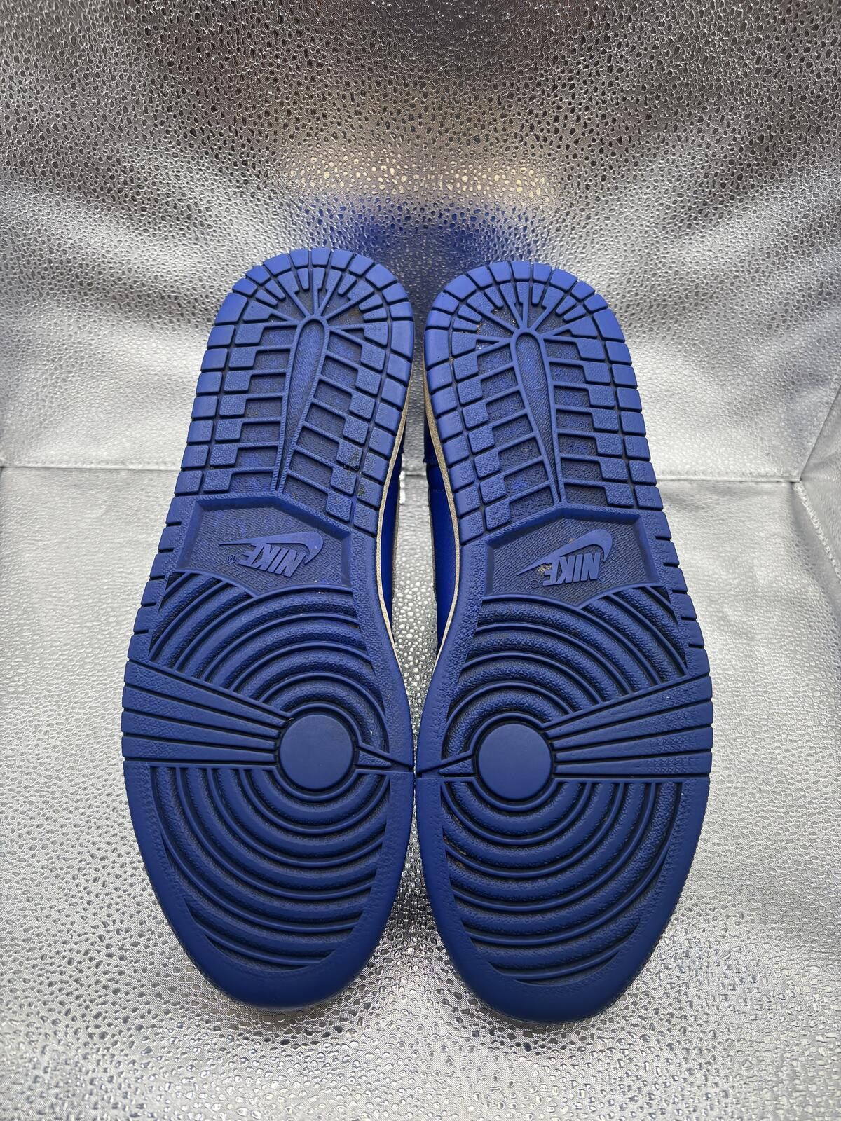 Jordan Brand Air Jordan 1 high hyper Royal Size US 9 / EU 42 - 3 Thumbnail