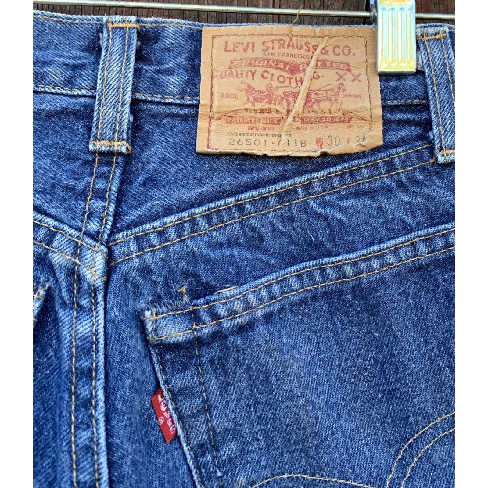 Levi's VINTAGE Levi’s 501 Jeans Women's Juniors 501 Blue Denim 26x32 30 36 7 M Made in USA Jeans Mens? Size 28" / US 6 / IT 42 - 7 Thumbnail