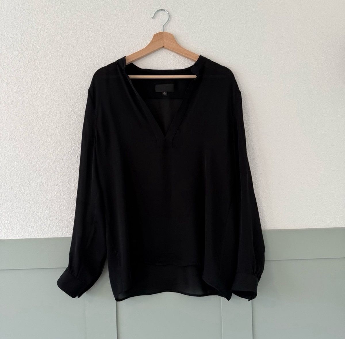 Nili Lotan Nili Lotan Silk Blouse Size L / US 10 / IT 46 - 2 Thumbnail