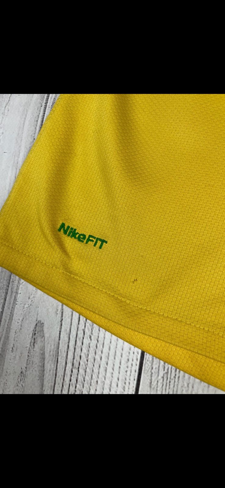 Nike Vintage nike Celtic soccer jersey size XL yellow rare Size US XL / EU 56 / 4 - 7 Thumbnail