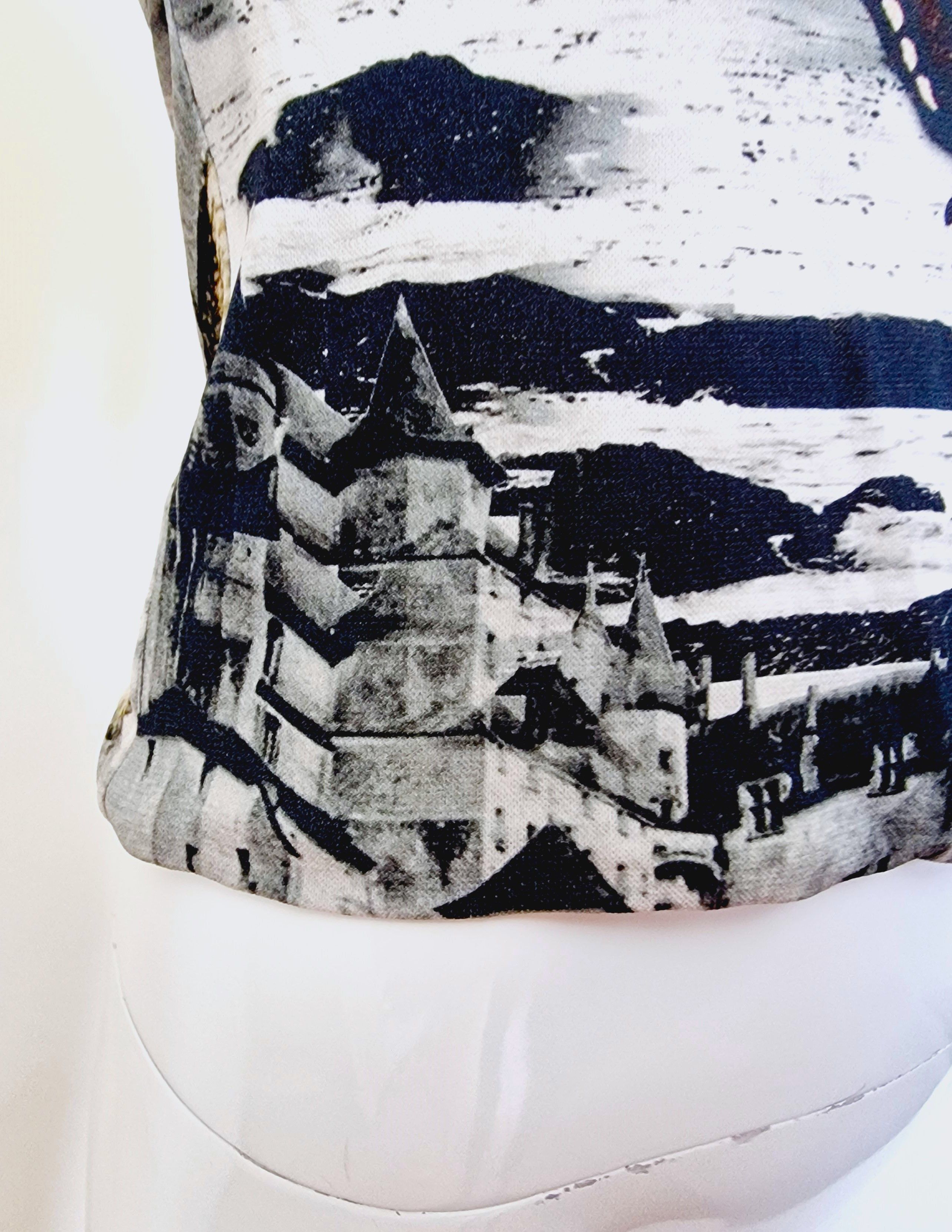 Alexander McQueen Alexander McQueen Skull Butterfly Skeleton Bird Tee Top Size US S / EU 44-46 / 1 - 9 Thumbnail