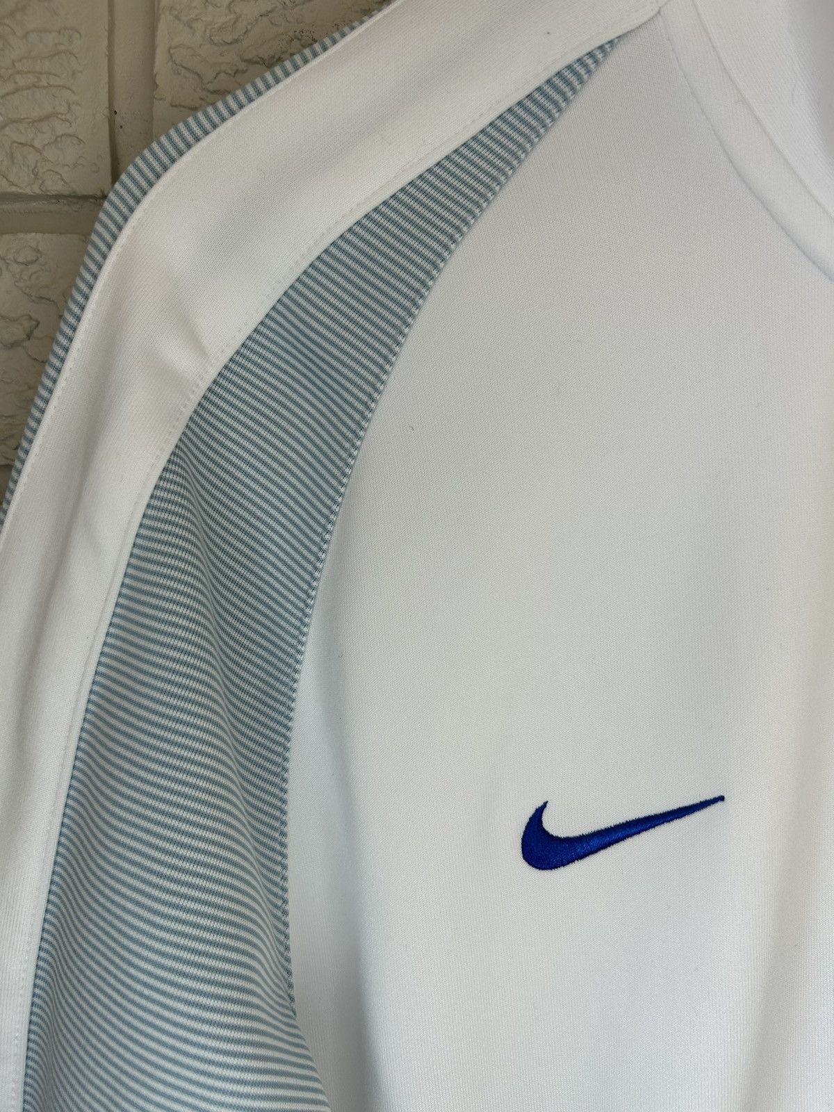 Nike Vintage Nike England 2010 Retro Zip Up Jacket Size US XL / EU 56 / 4 - 3 Thumbnail