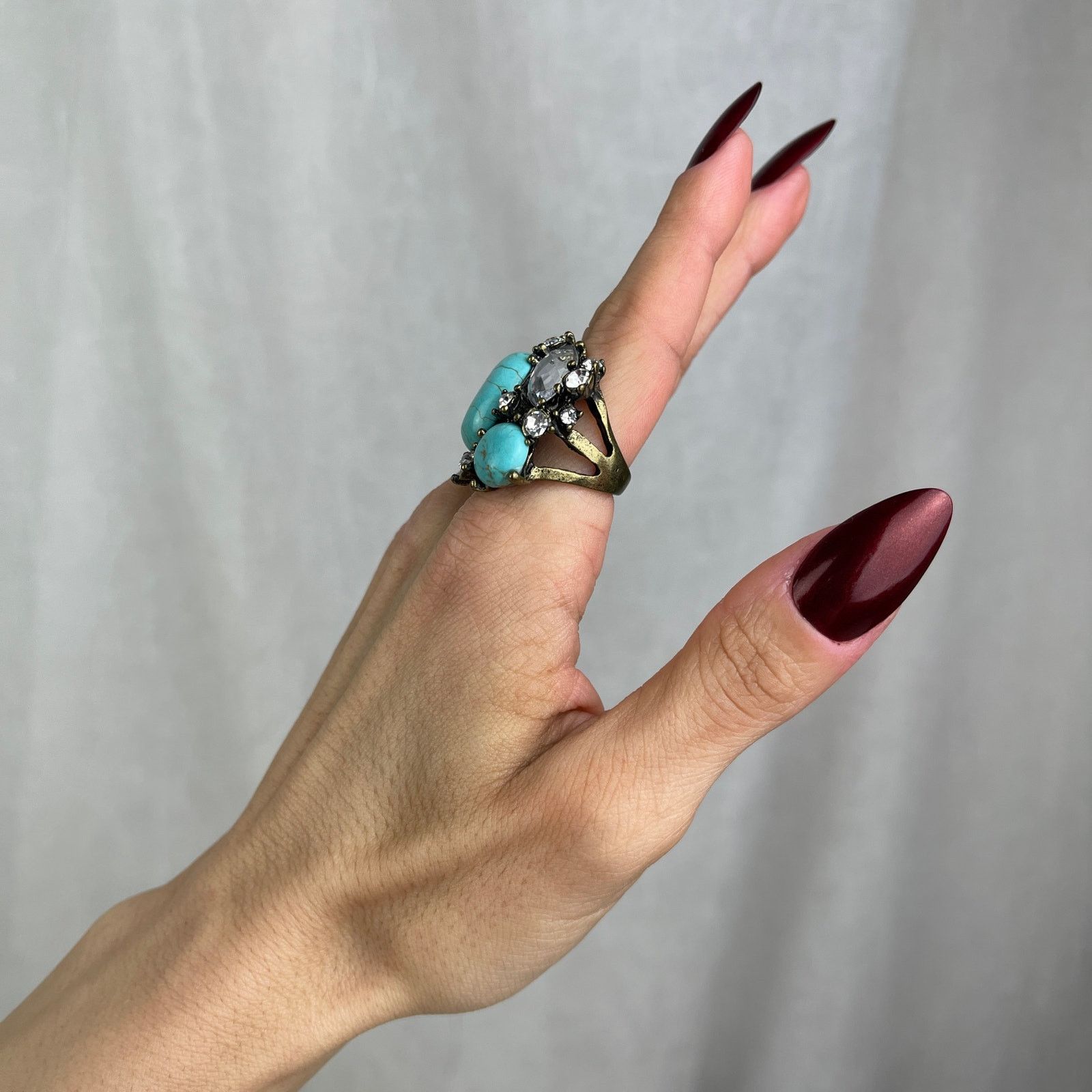 Urban Outfitters VTG Y2K Urban Outfitters Turquoise Howlite Ring Gold 6-6.5 Size ONE SIZE - 3 Thumbnail