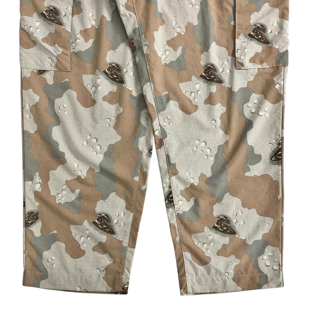 Japanese Brand × Jun Takahashi × Undercover Undercover X GU Military Camouflage Cargo Pants Size US 32 / EU 48 - 12 Thumbnail