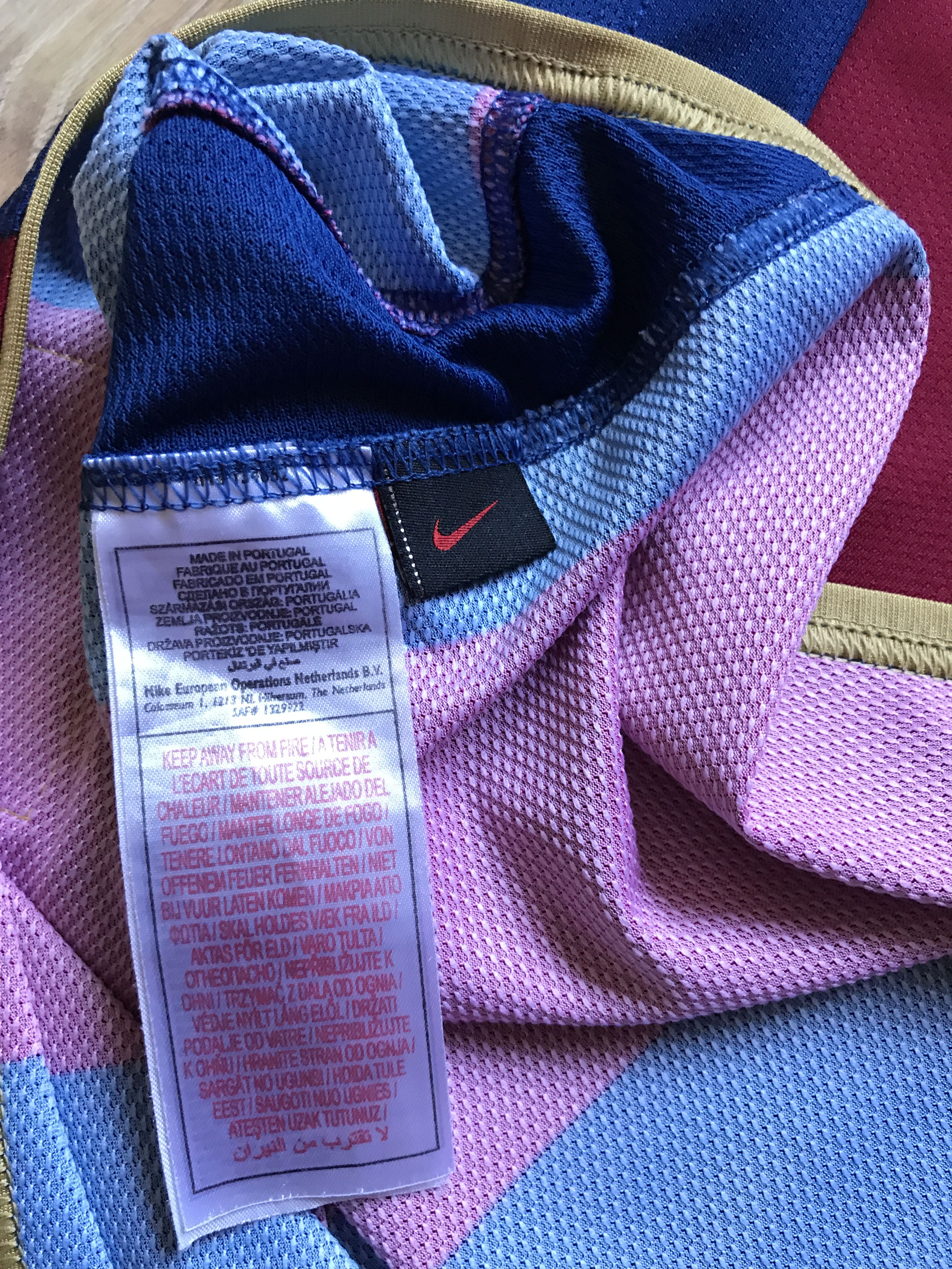 Nike Vintage Nike Barcelona Home Shirt 2007 Size US L / EU 52-54 / 3 - 9 Thumbnail