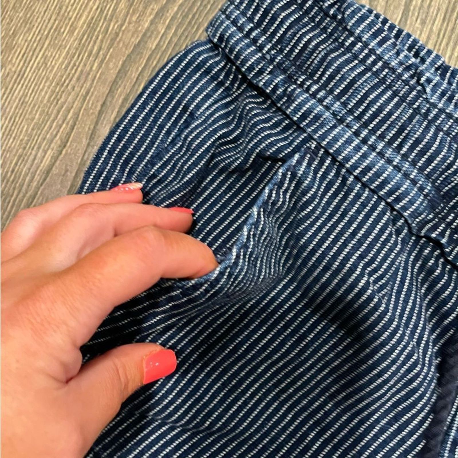Loft Loft Striped Cotton Drawstring Shorts Mid-Rise Blue Size XS Size 24" / US 00 / IT 34 - 3 Thumbnail