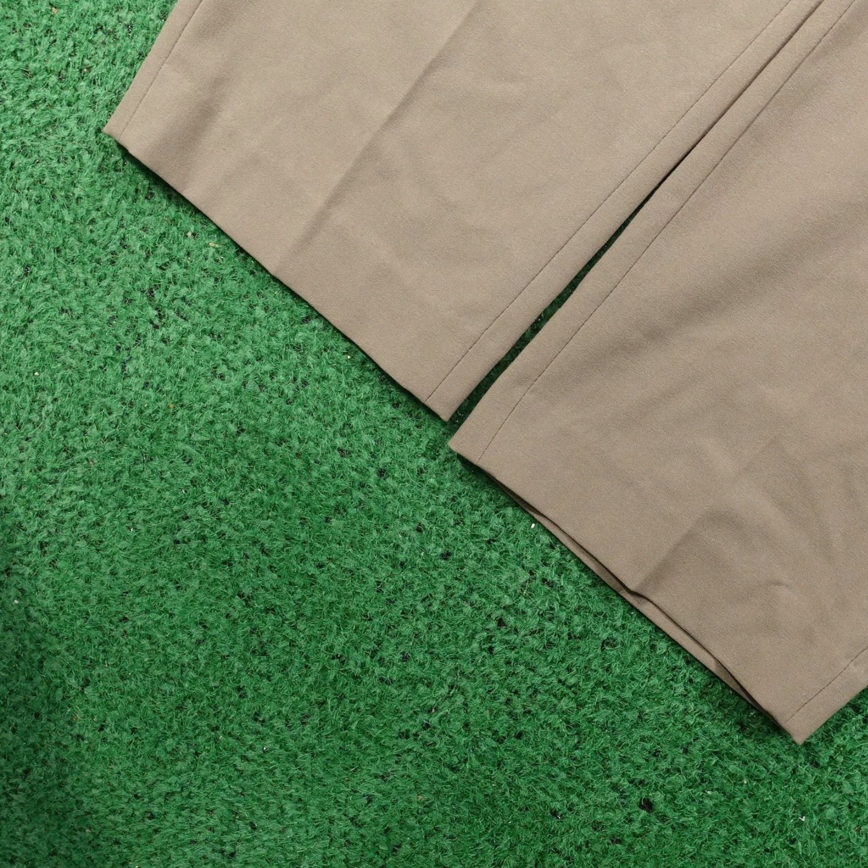 Michael Kors Michael Kors Pants Mens 36x32 Beige Dress Stretch Flat Front Casual Chino Flat Front Pockets Zip Workwear Business 90s? Size US 36 / EU 52 - 3 Thumbnail