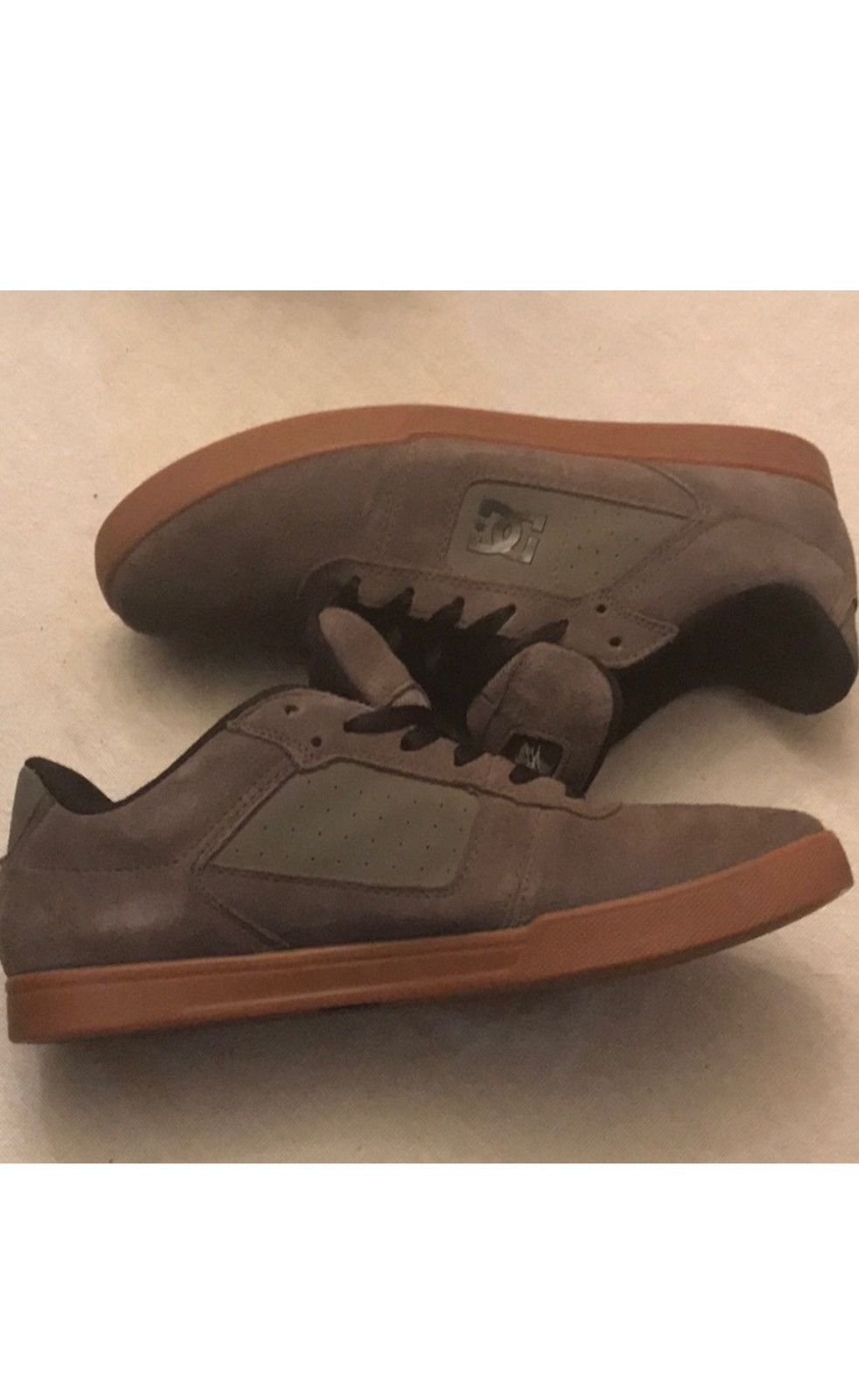 DC DC skateboarding sneakers Size US 10.5 / EU 43-44 - 3 Thumbnail